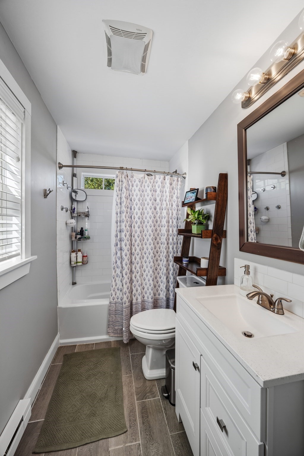 4 Lynwood Property Photo 23