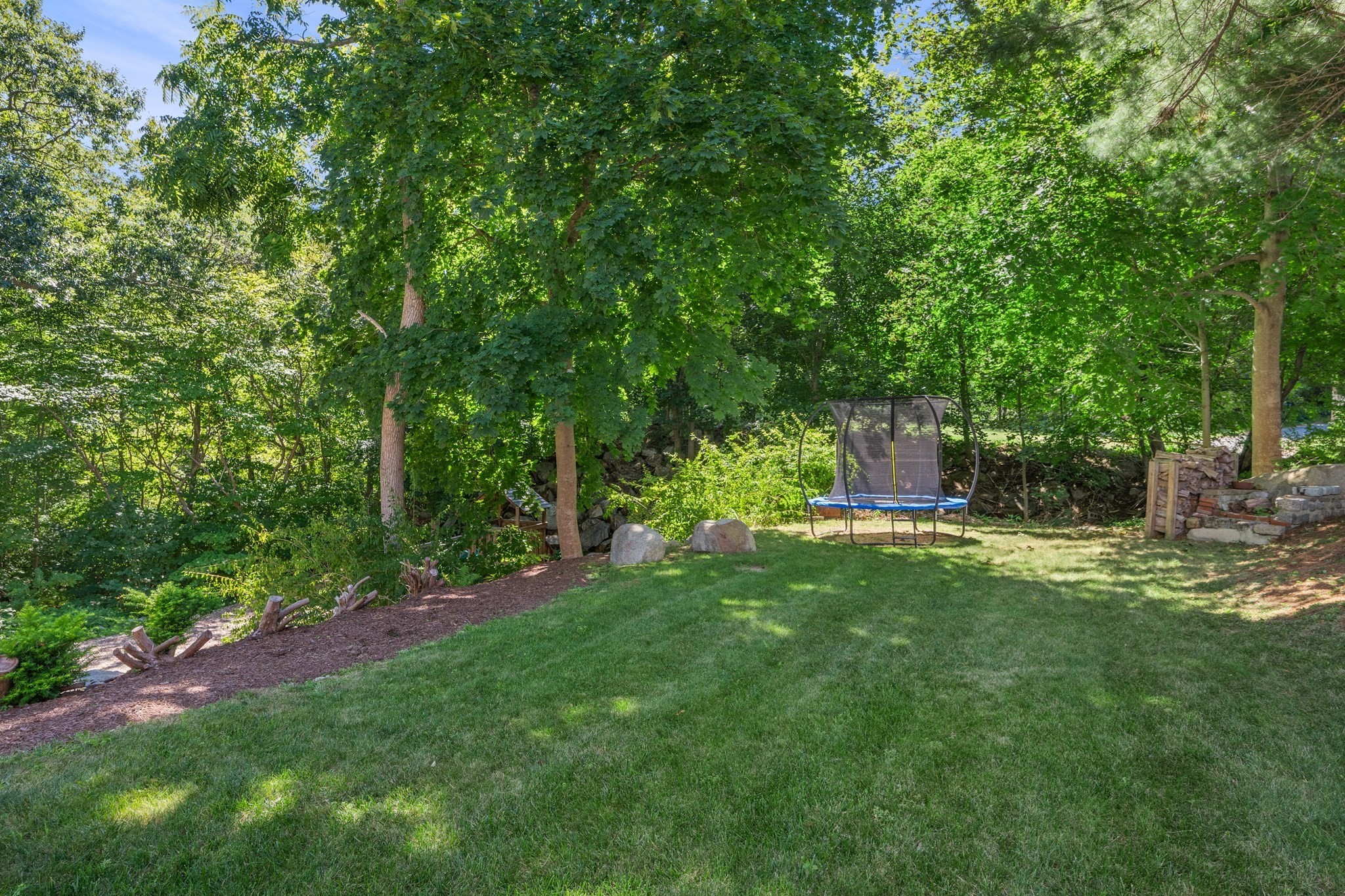 4 Lynwood Property Photo 37