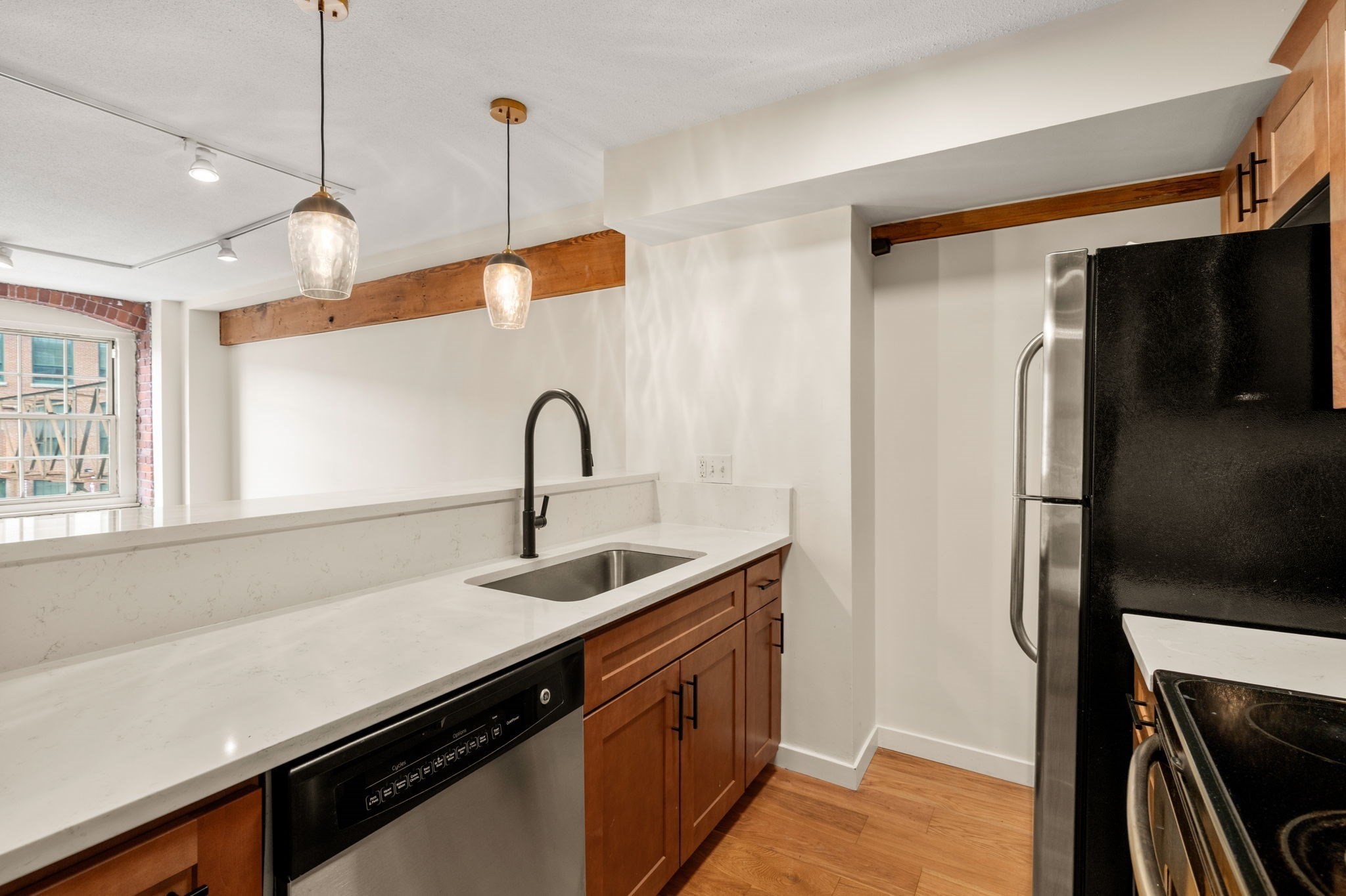 240 Jackson St # 308 Property Photo 5
