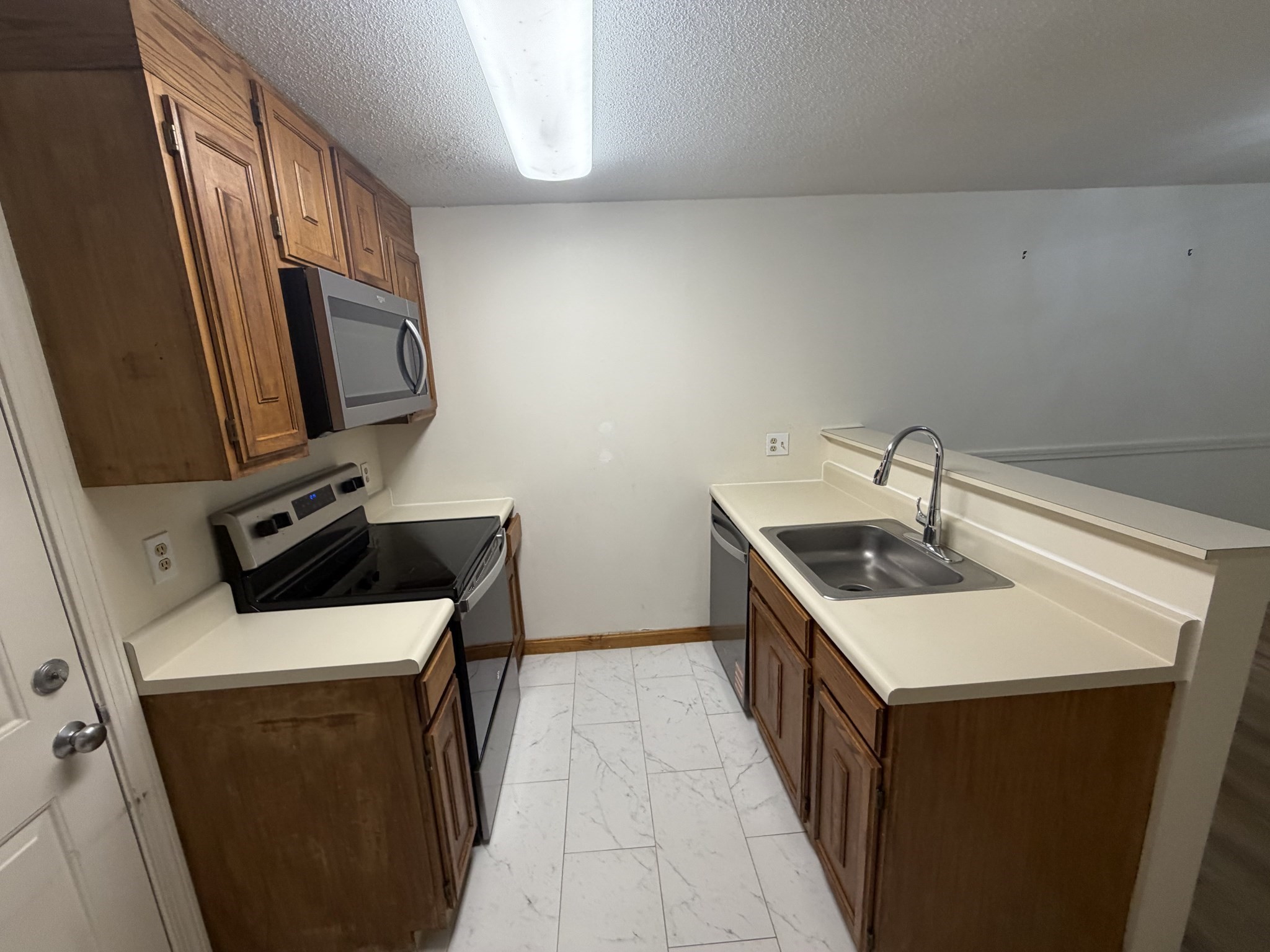 13 Walden Dr # 7 Property Photo 3