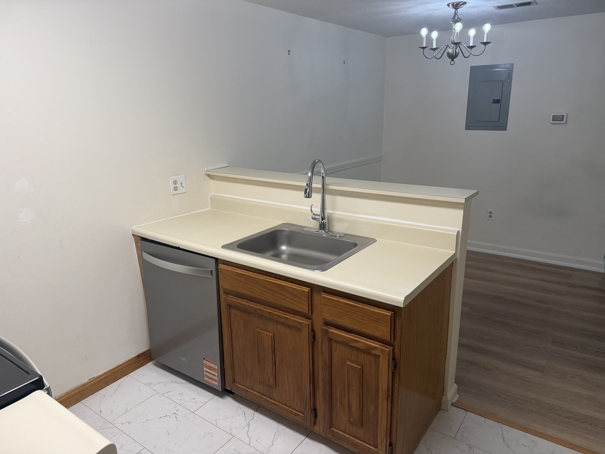 13 Walden Dr # 7 Property Photo 6