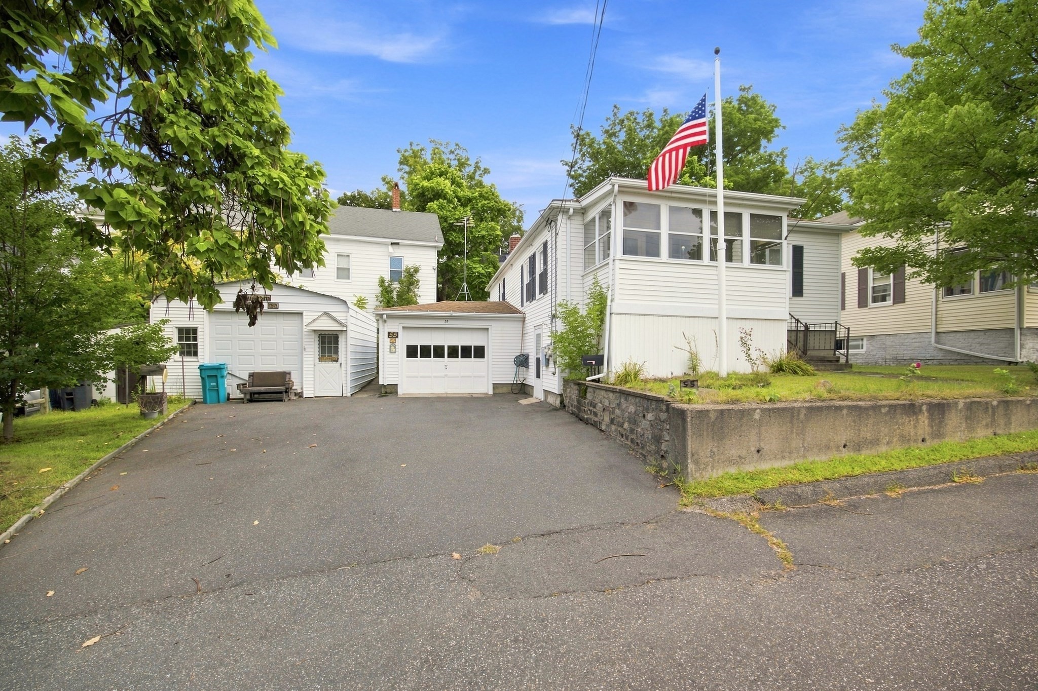 55 Park Ave Property Photo 2