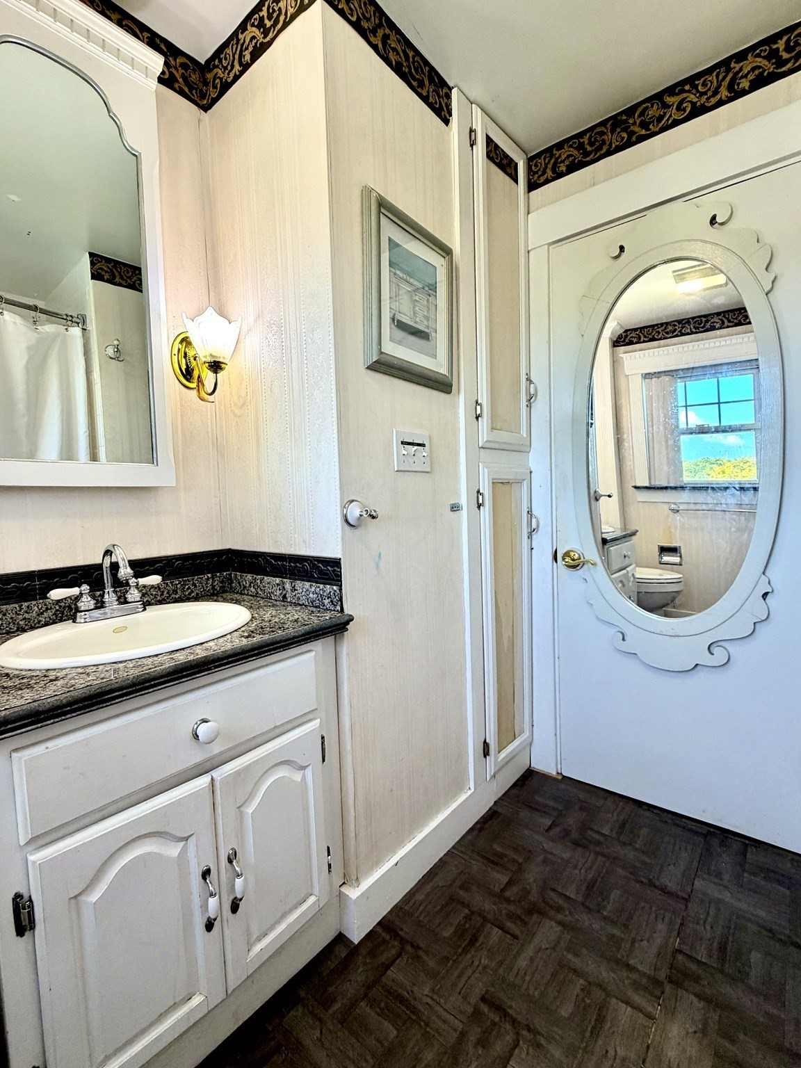 48 Leominster St Property Photo 8