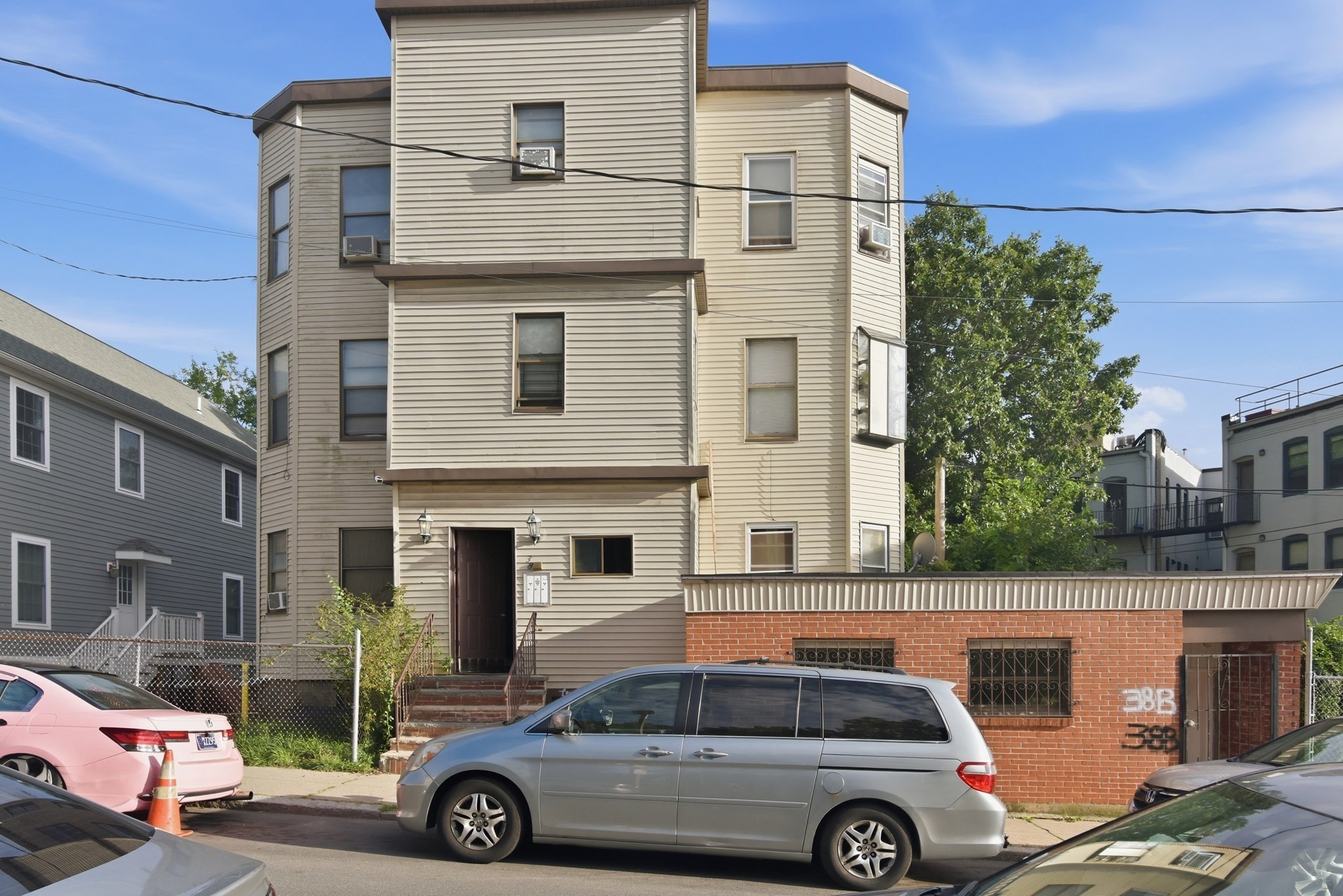 38-38a Browning Ave Property Photo 1