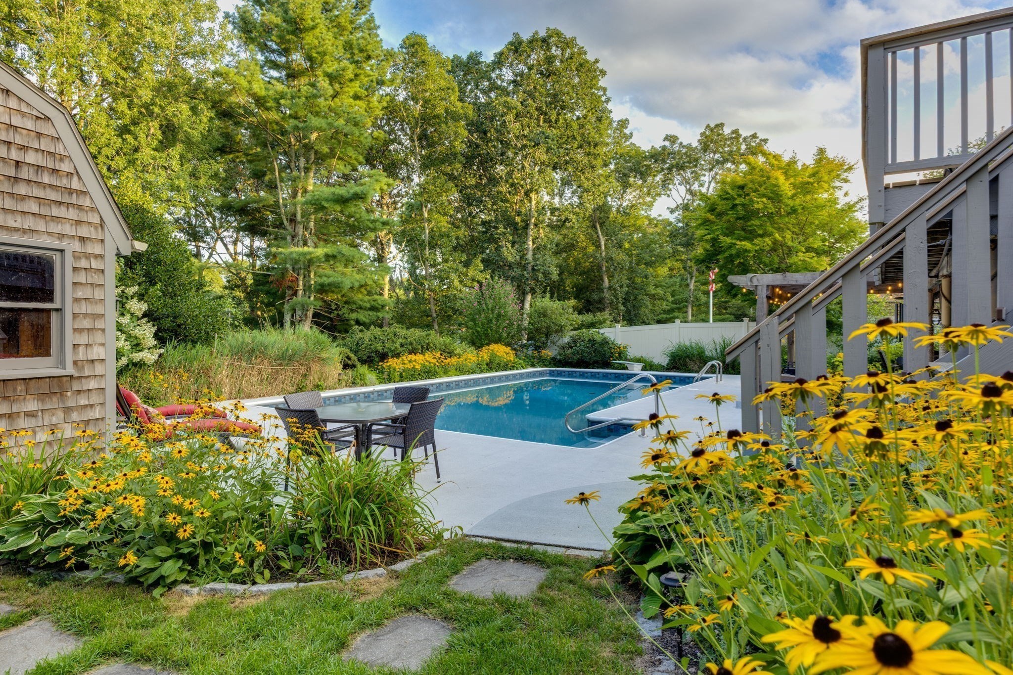 66 Sheaffer Rd Property Photo 3