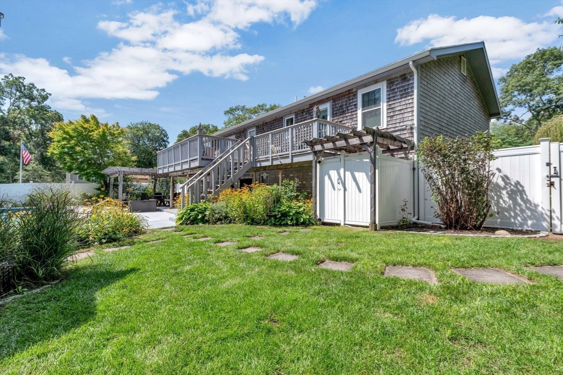 66 Sheaffer Rd Property Photo 31