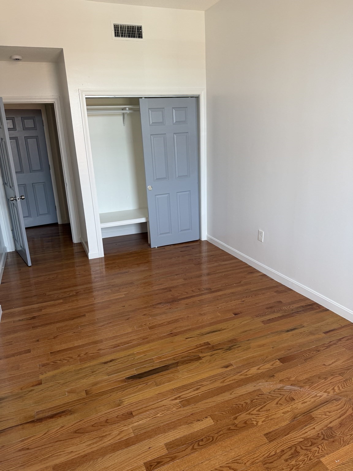 222 Essex Street # 402 Property Photo 7