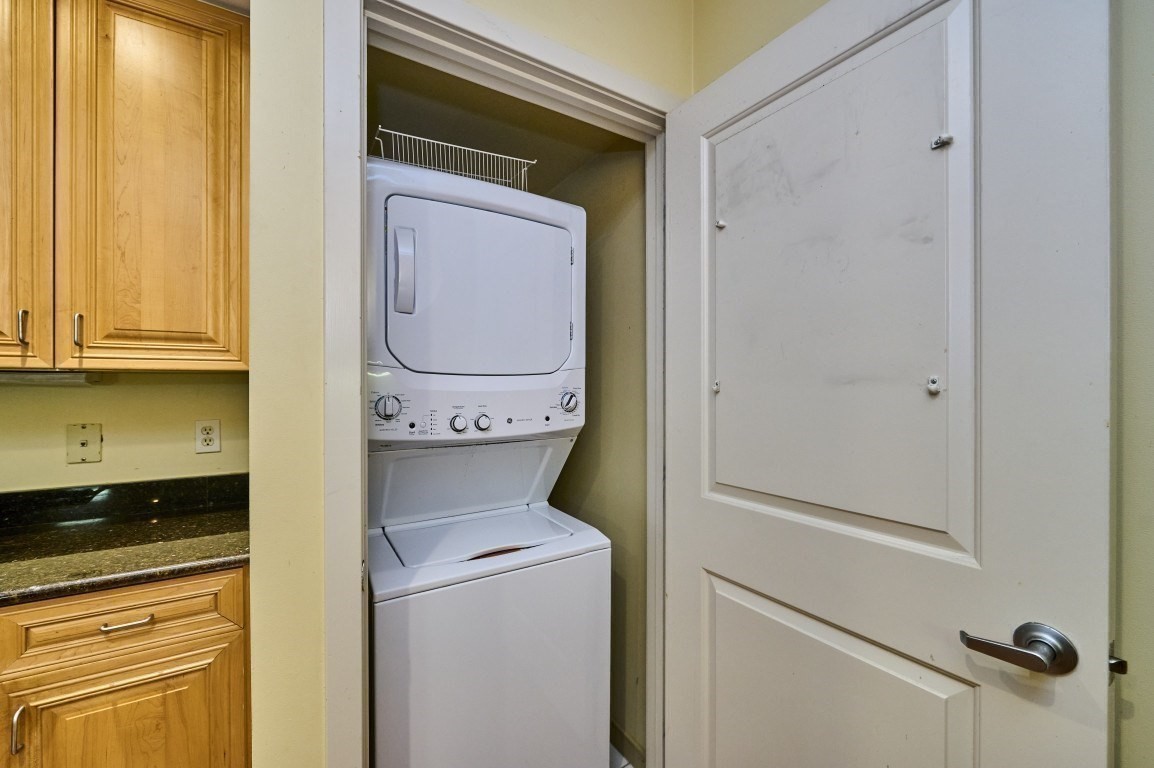 175 Cottage St # 504 Property Photo 19