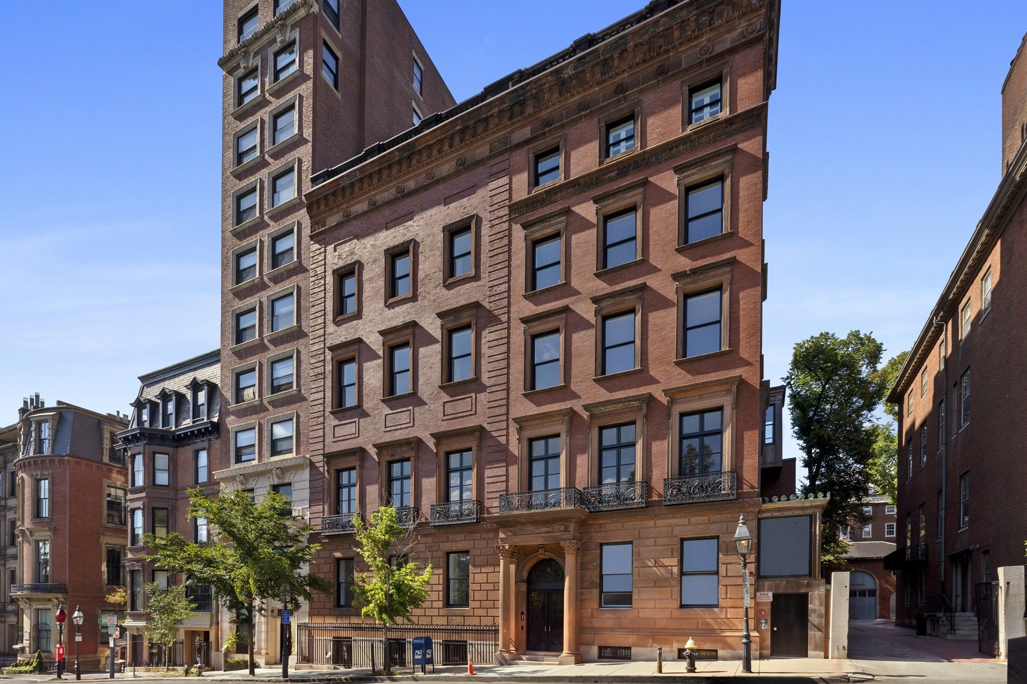 46 Beacon Street # 6 Property Photo 1