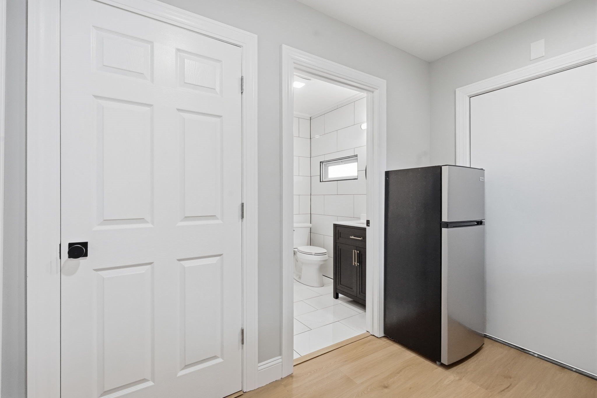 25 Shopping Ct Property Photo 15