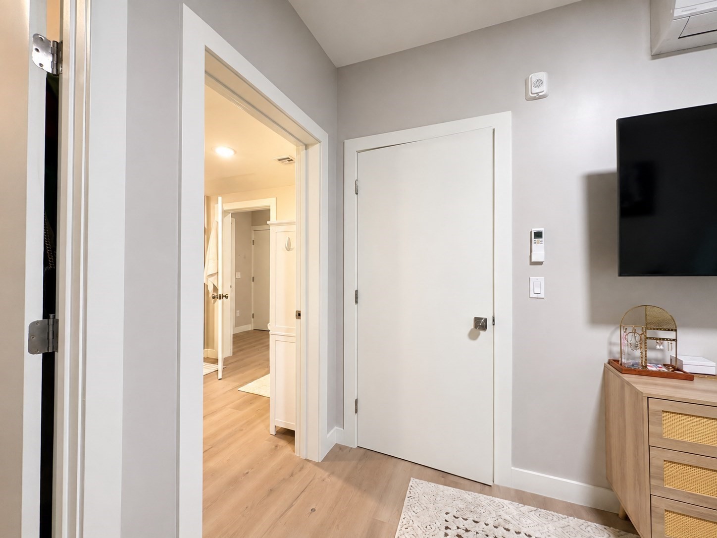 400 West Broadway # 308 Property Photo 7