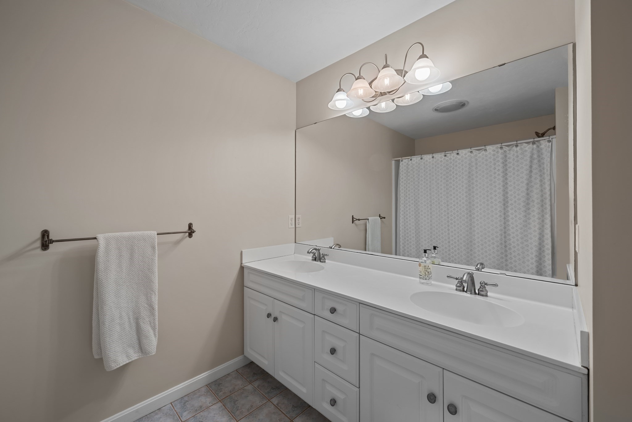 114 Elmwood Avenue Property Photo 27