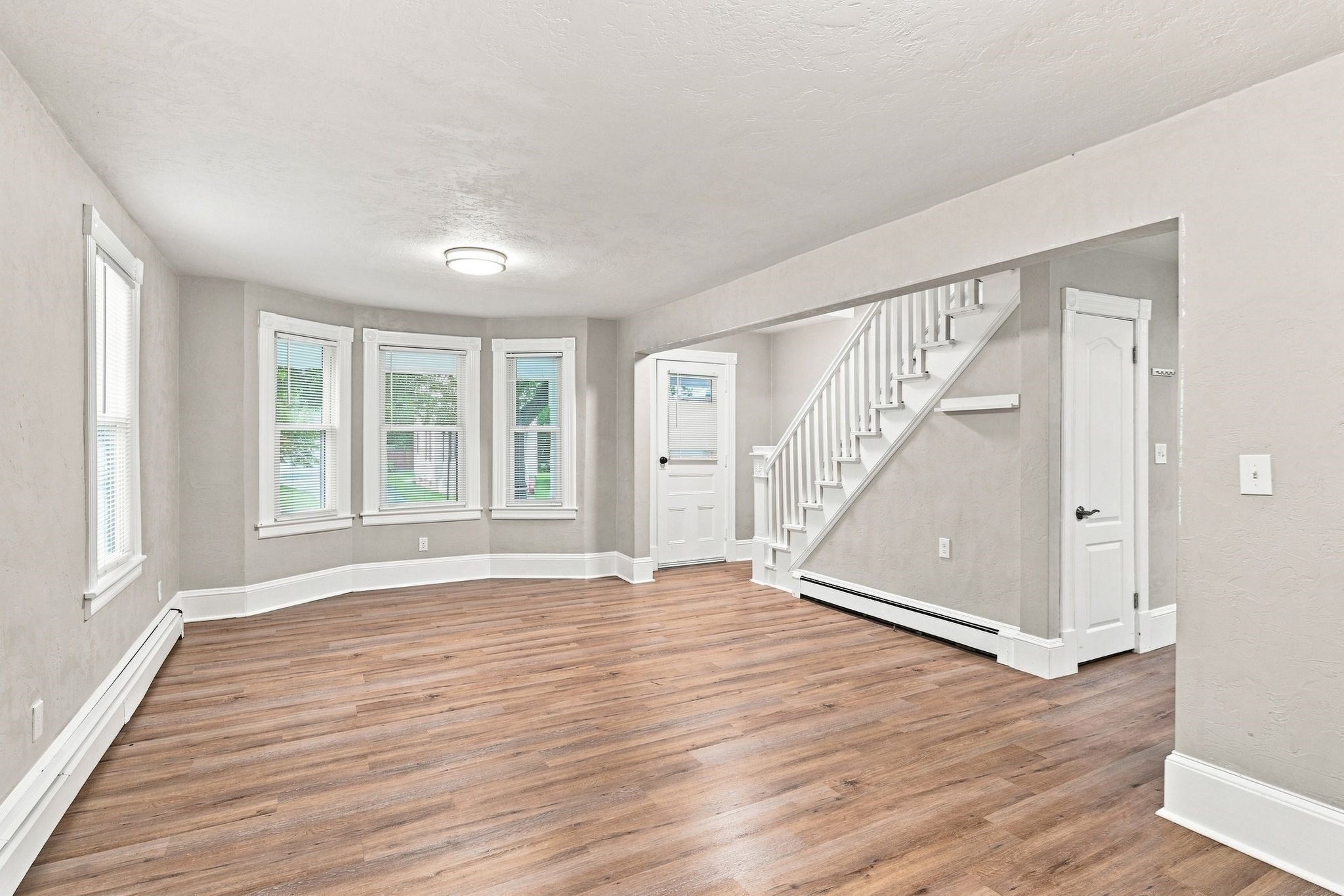 15 Oxford Pl Property Photo 3