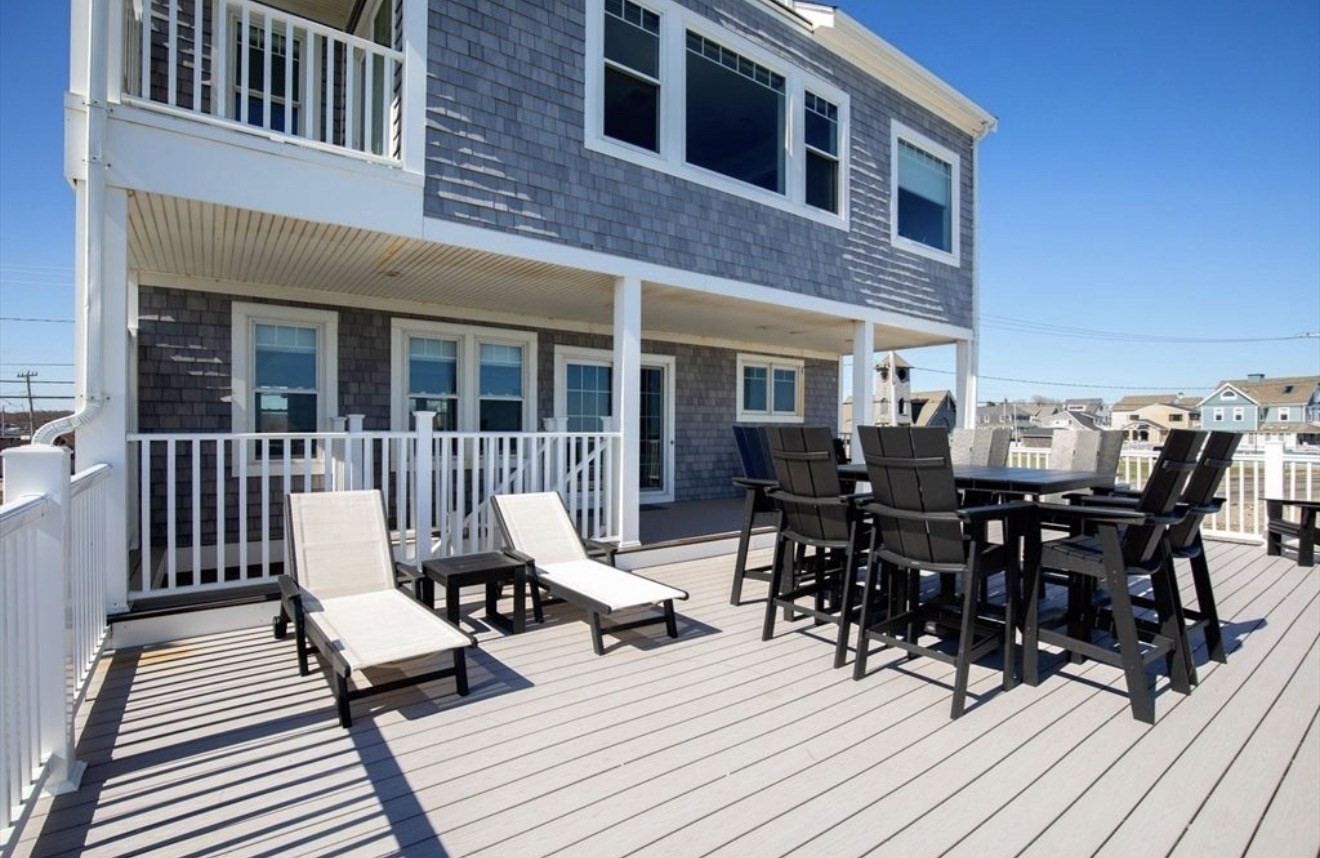308 Ocean St Property Photo 12