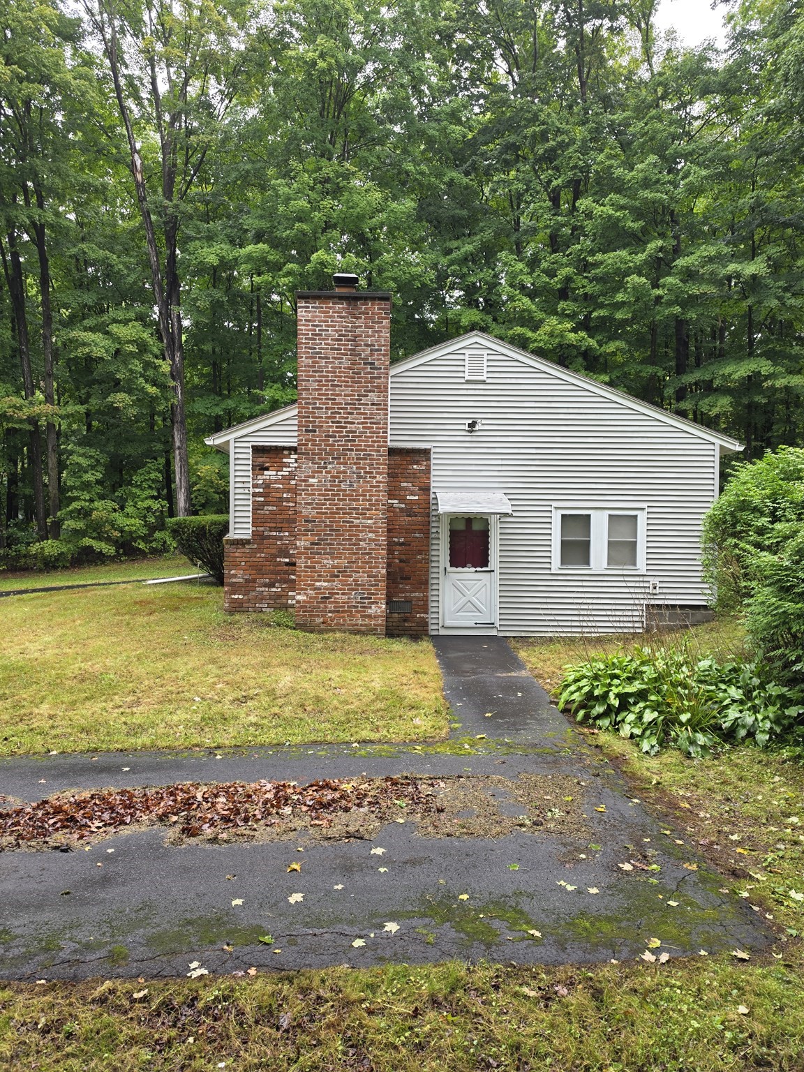274 Amherst Street Property Photo 6
