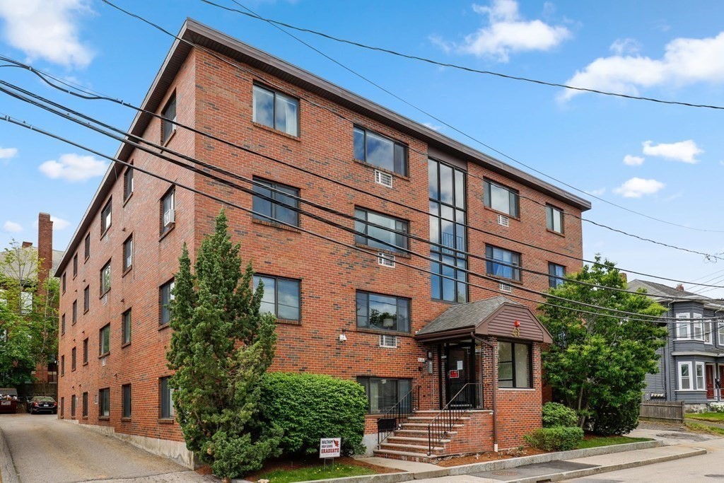 41 Walnut St # 21 Property Photo 1