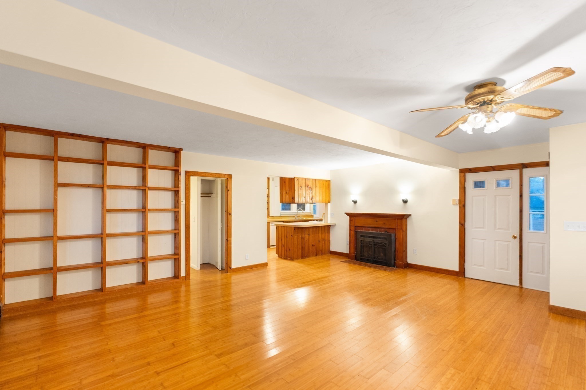 5 Wampanoag Dr Property Photo 8