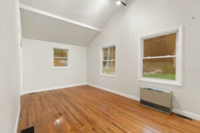 96 Old Essex Rd Property Photo 16