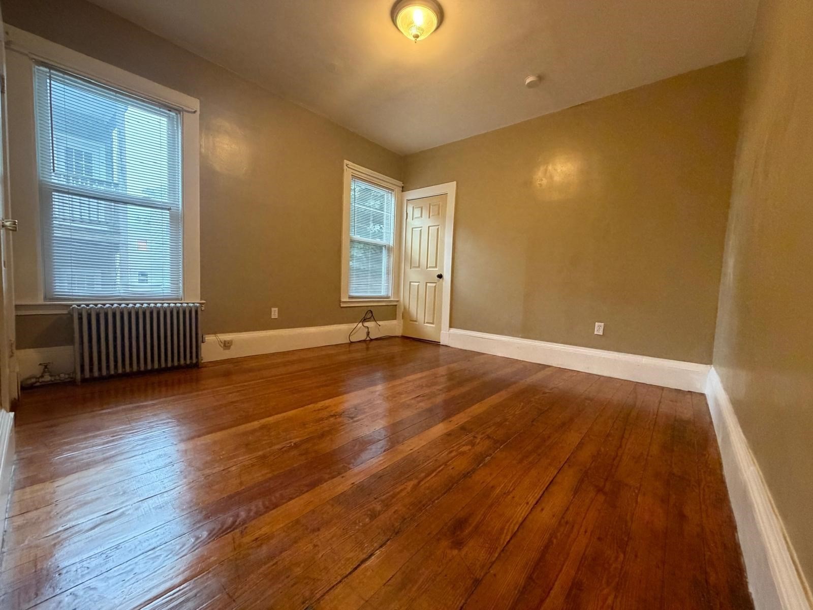 18 Hendry # 2 Property Photo 4