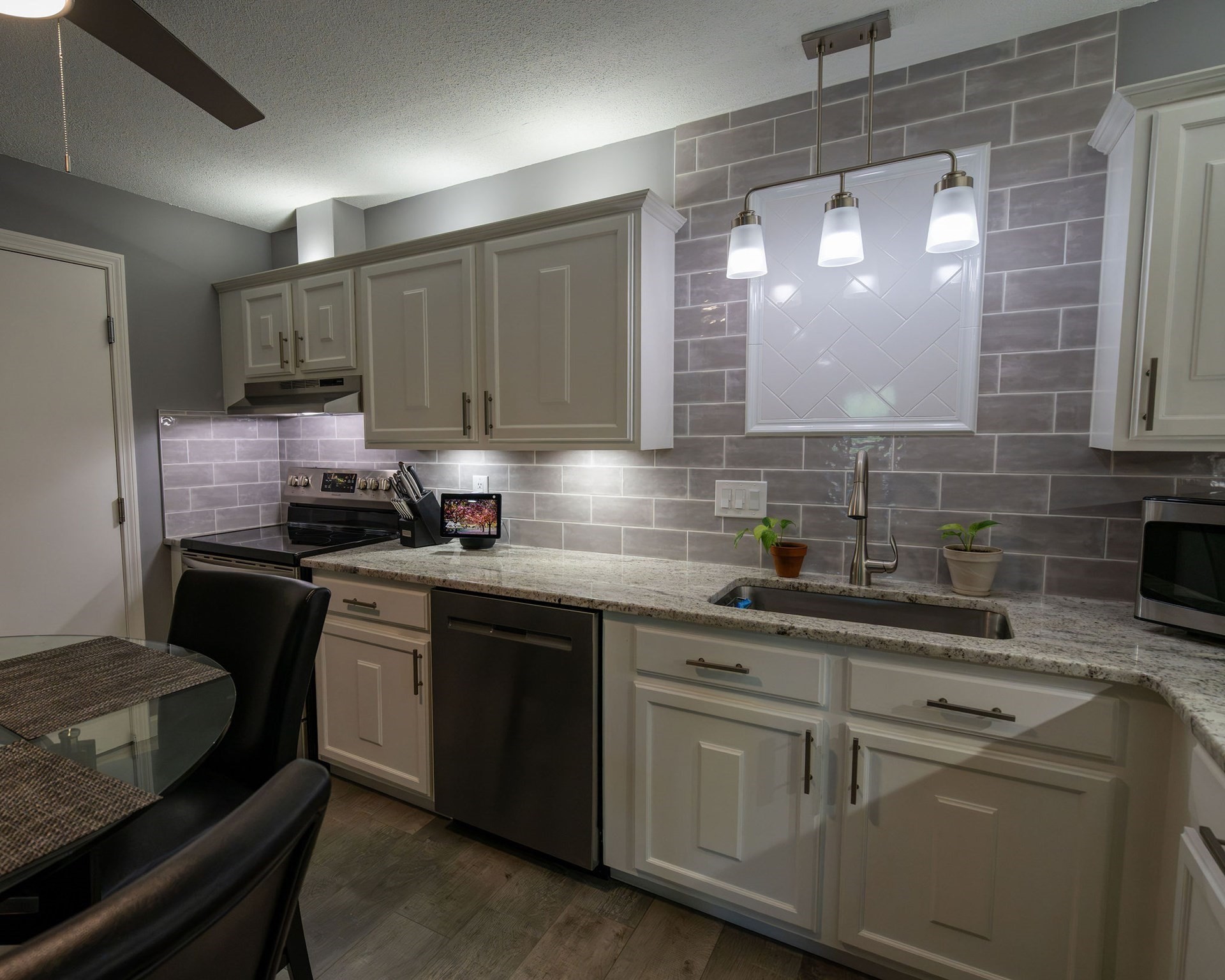 6 Autumn Leaf Dr # 18 Property Photo 3