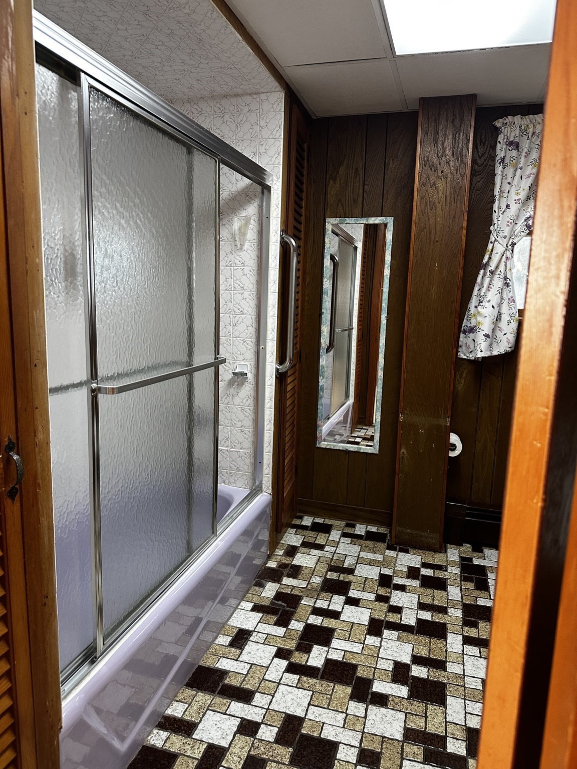 168 Howard St Property Photo 5