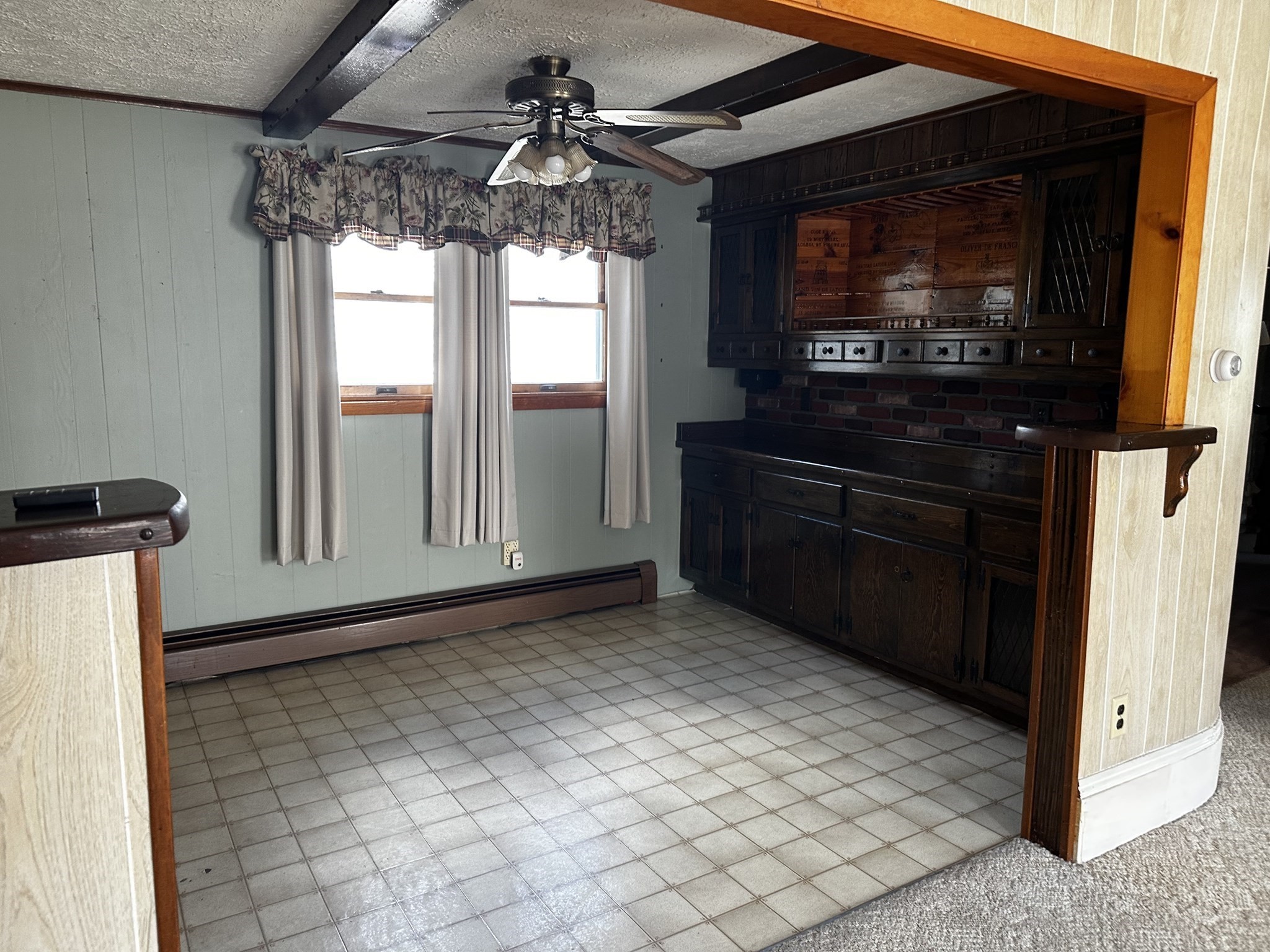 168 Howard St Property Photo 8