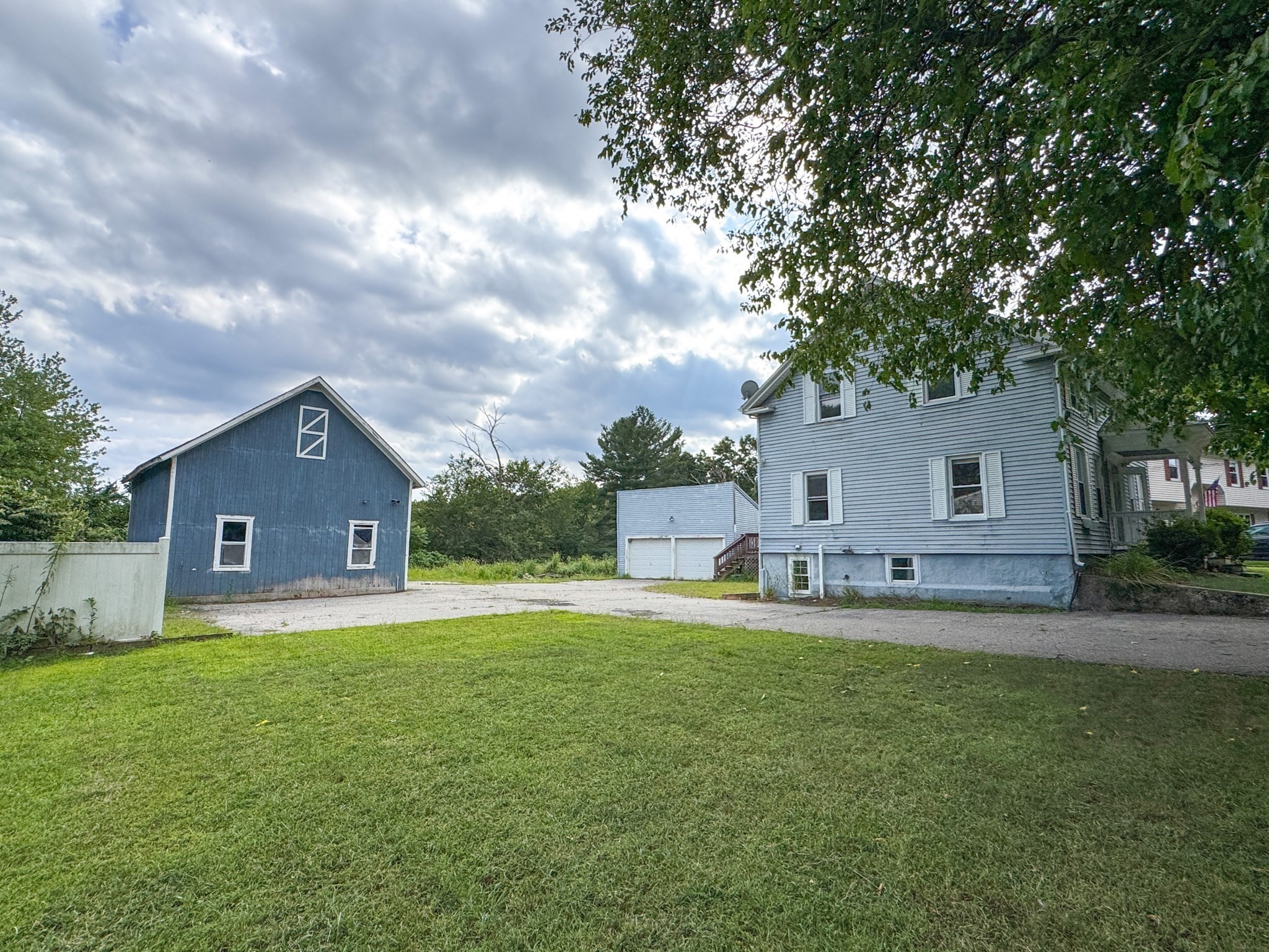 116 Leedham St Property Photo 3