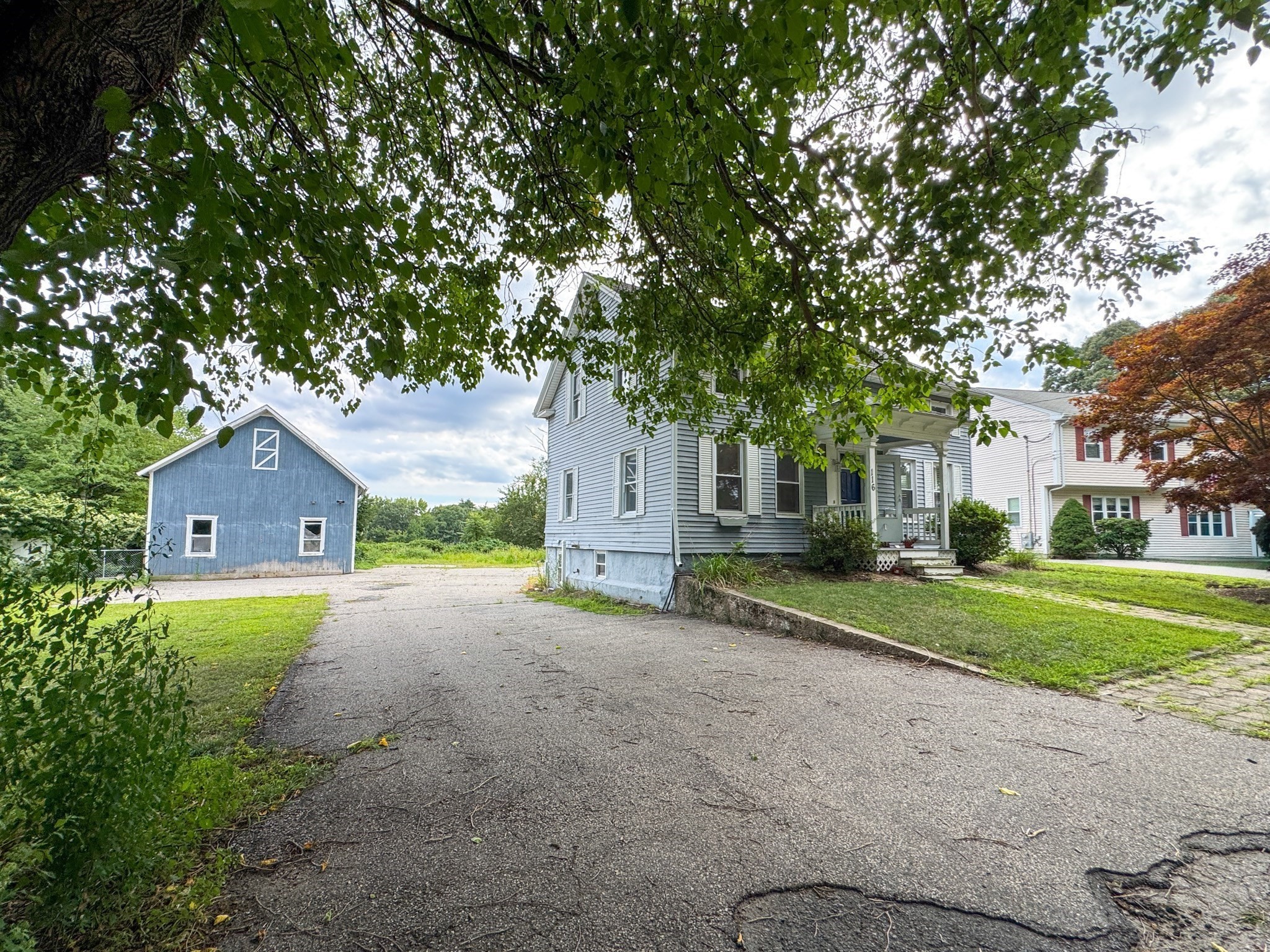 116 Leedham St Property Photo 4