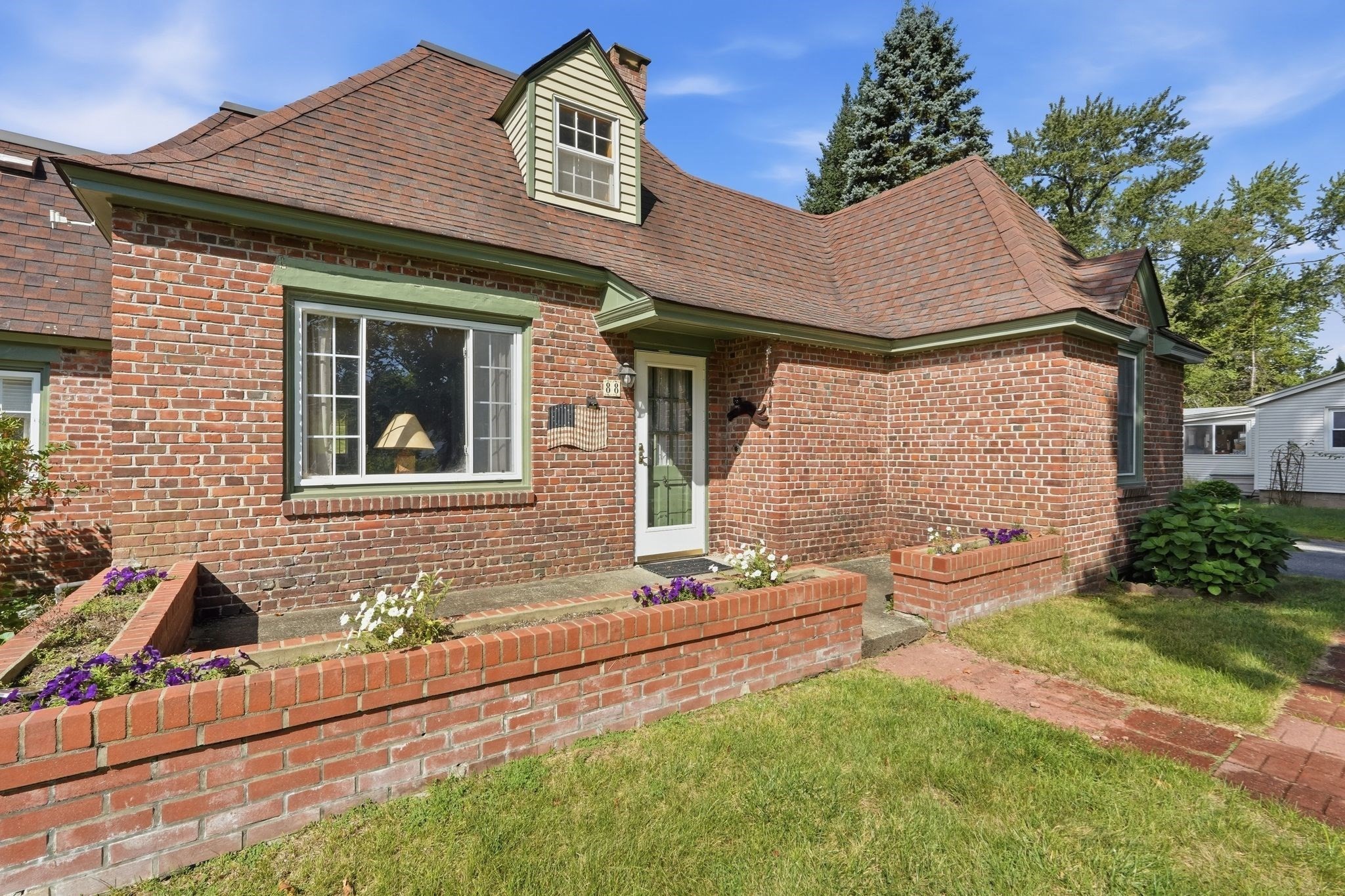 88 Homestead Avenue Property Photo 3
