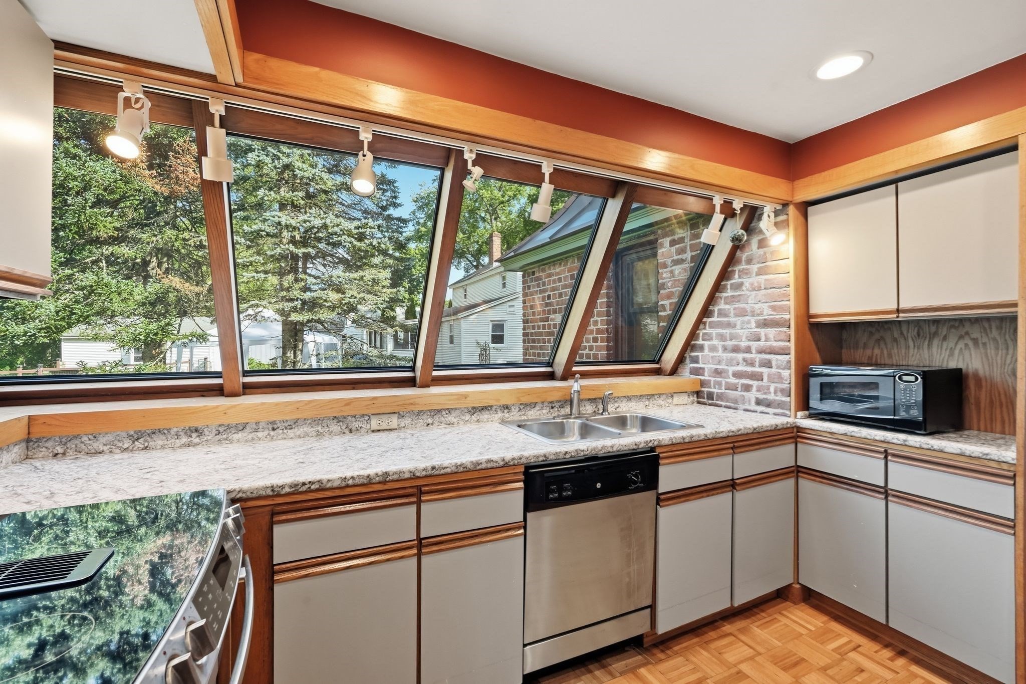 88 Homestead Avenue Property Photo 16