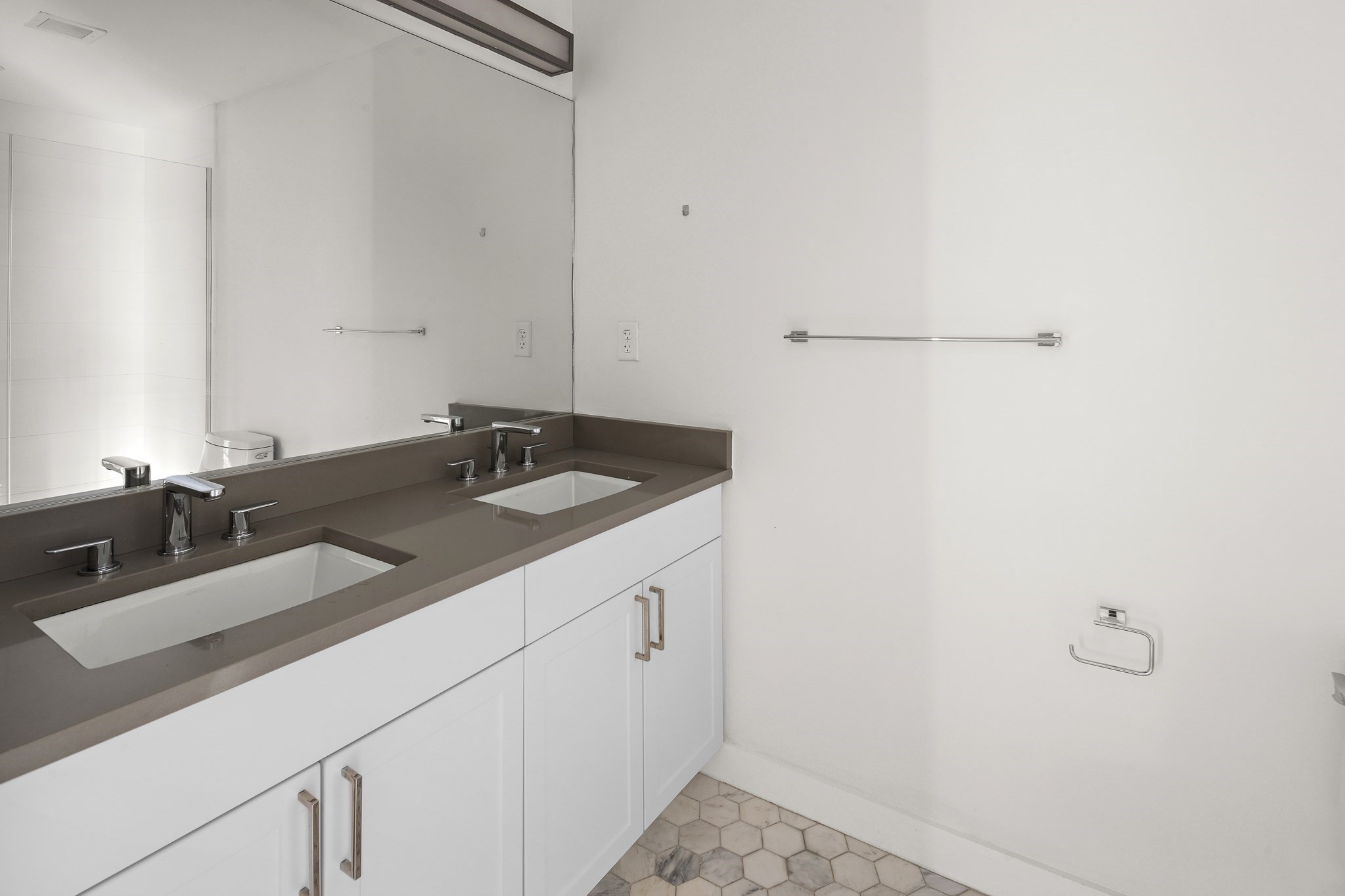 1650 Commonwealth Ave # 204 Property Photo 5