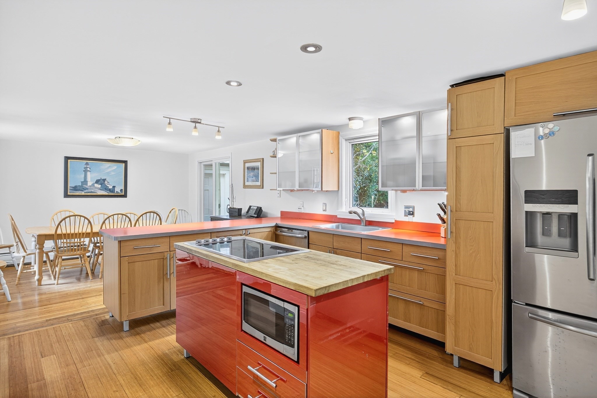 13 Two Ponds Rd Property Photo 4