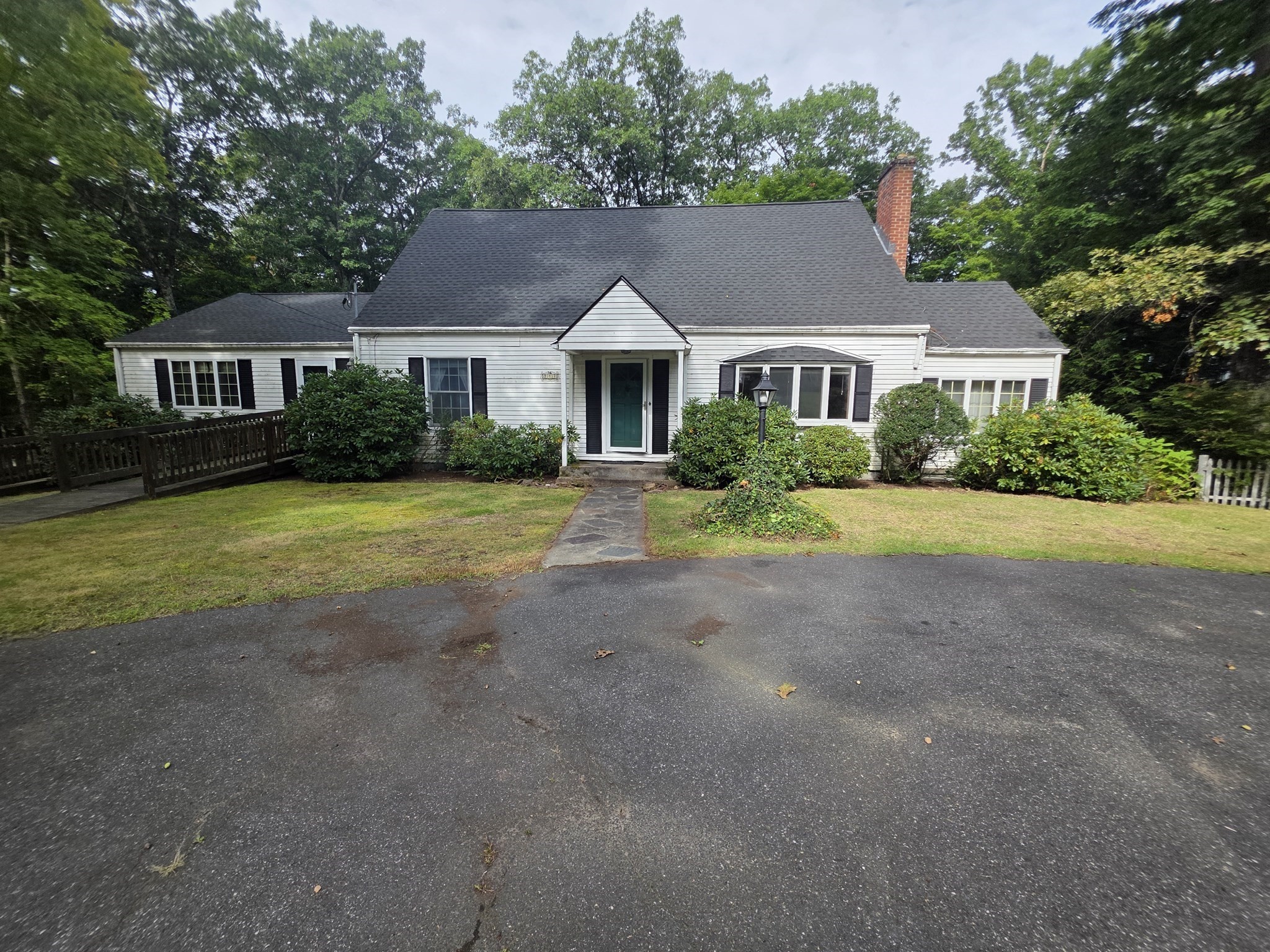 947 Main St Property Photo 1