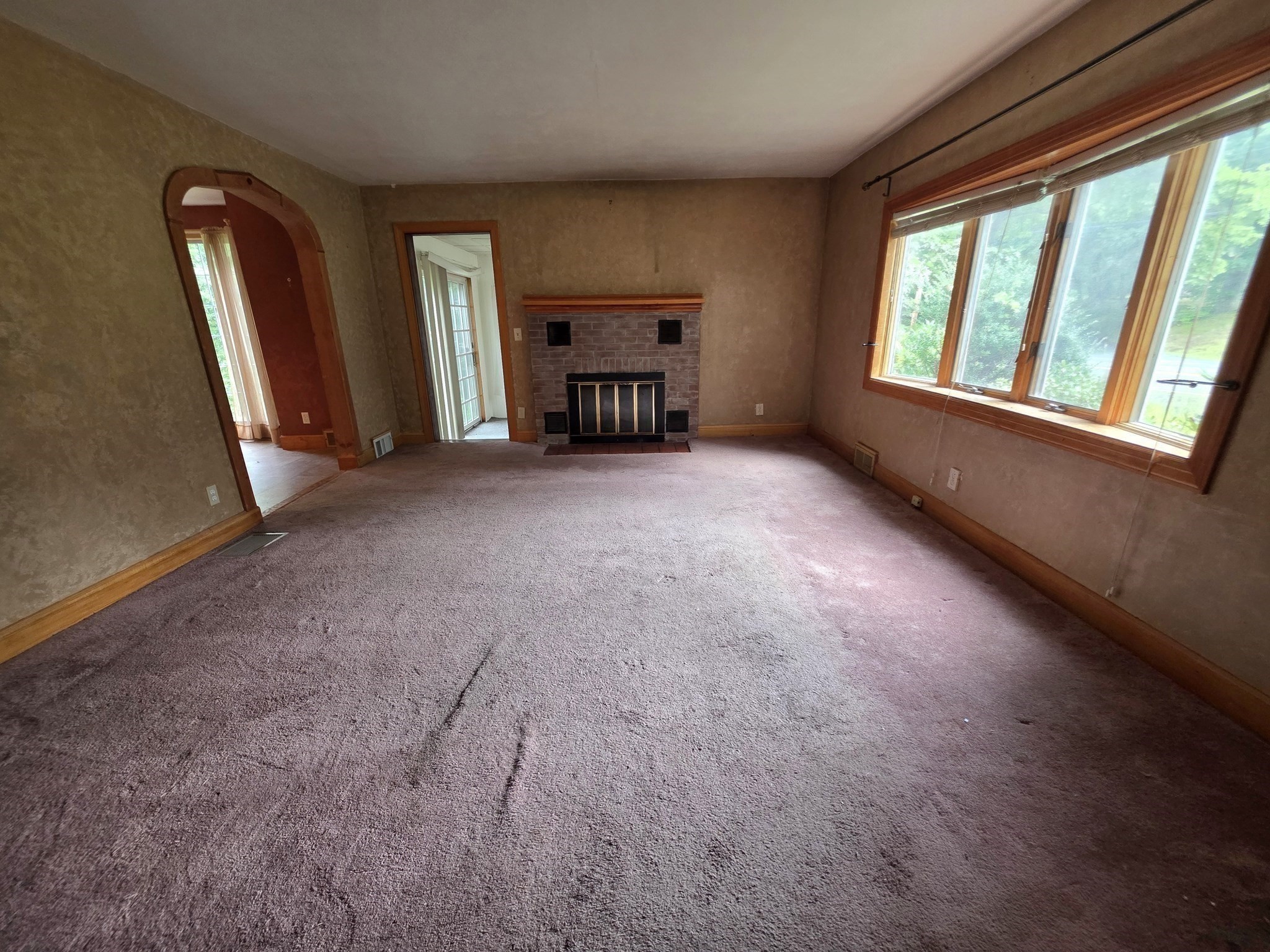 947 Main St Property Photo 7