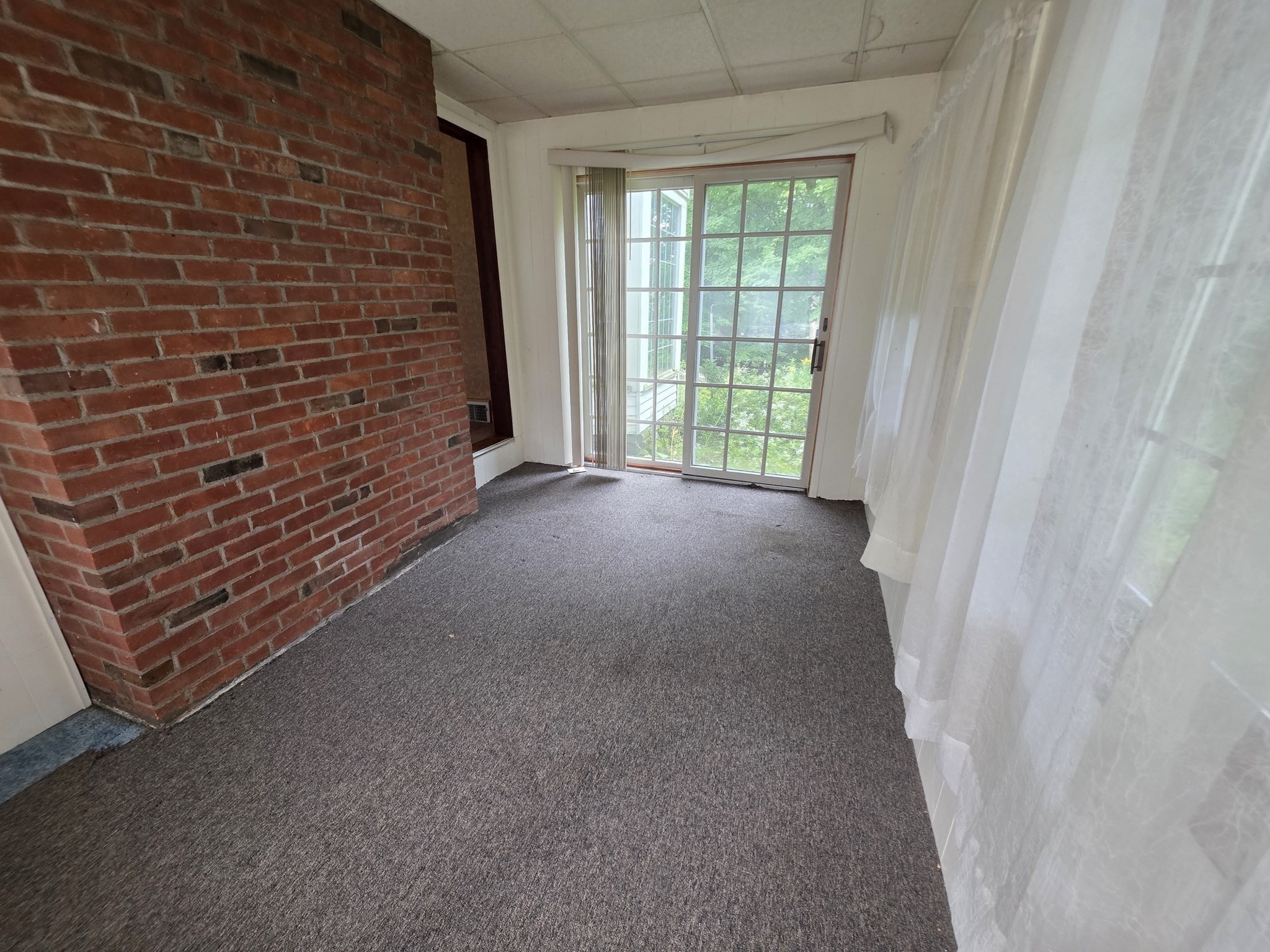 947 Main St Property Photo 9