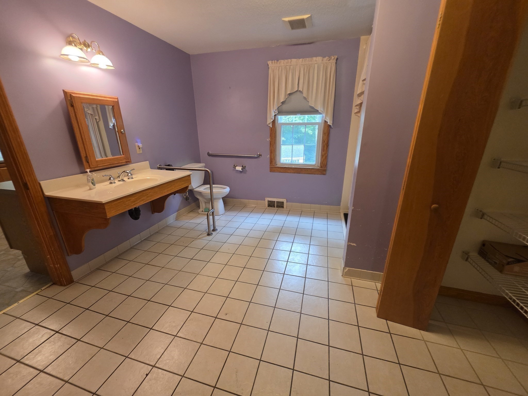 947 Main St Property Photo 32