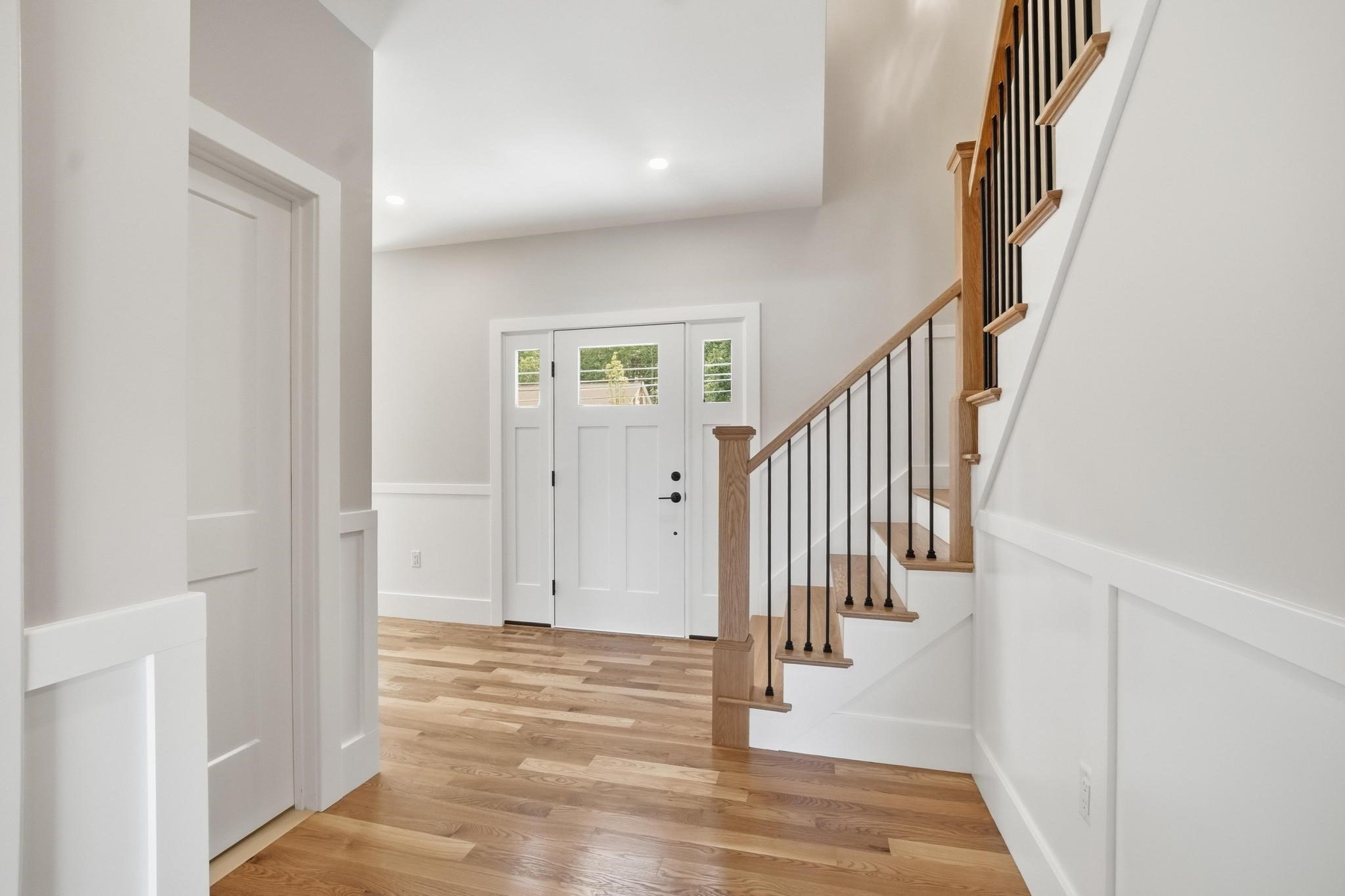 283 Pleasant Street Property Photo 5