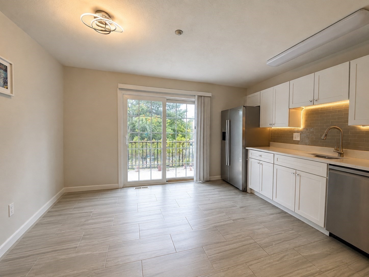 5269 Washington St # B Property Photo 3