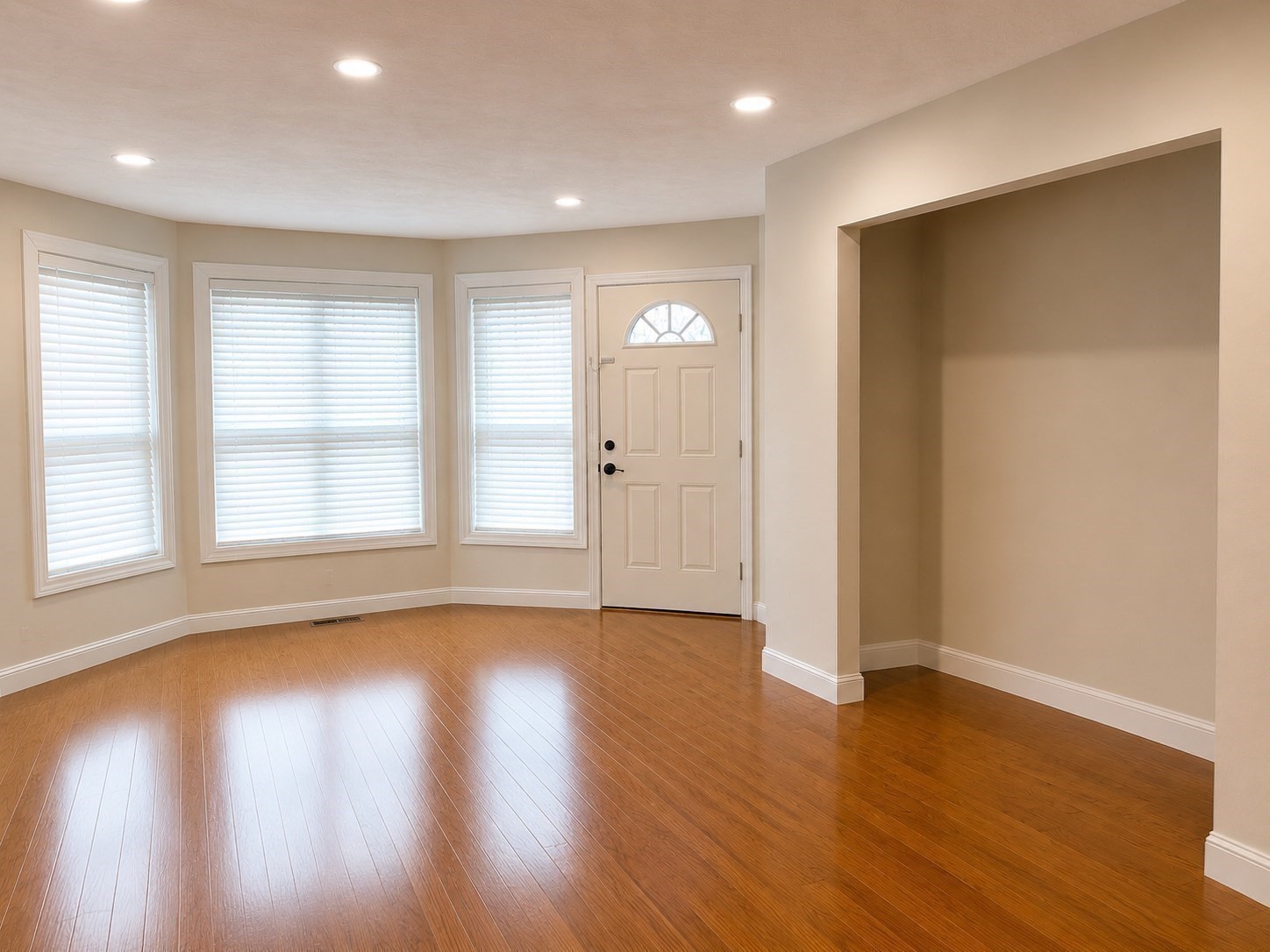 5269 Washington St # B Property Photo 7
