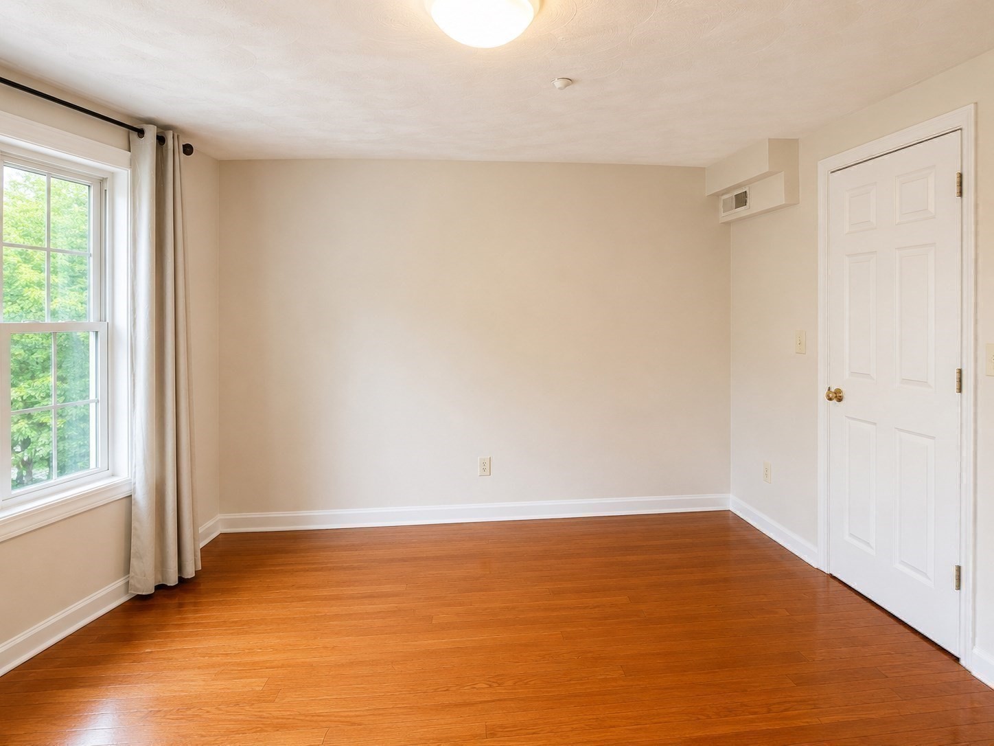5269 Washington St # B Property Photo 18