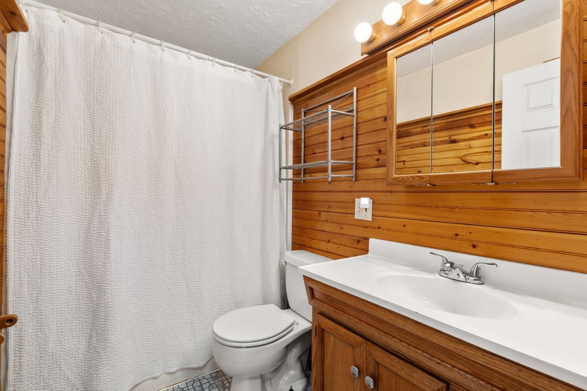 11 Munroe Dr Property Photo 12