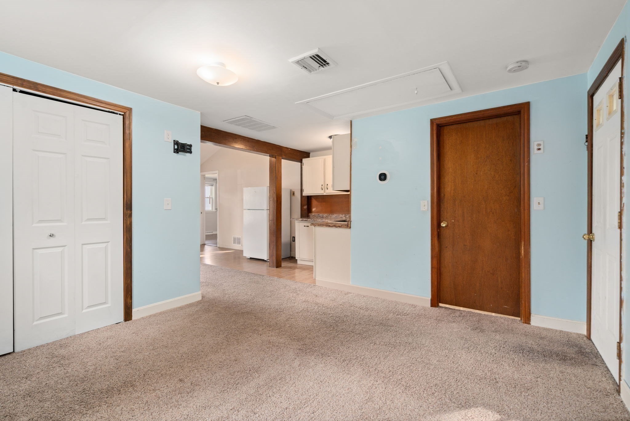 11 Munroe Dr Property Photo 19
