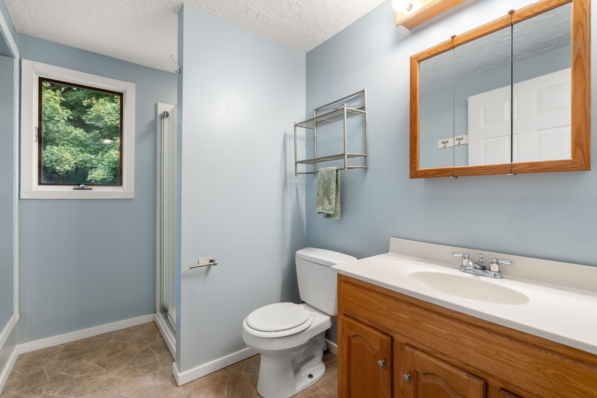 11 Munroe Dr Property Photo 22