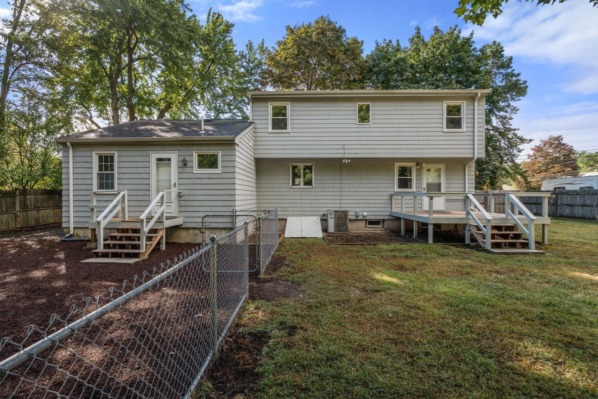 11 Munroe Dr Property Photo 36