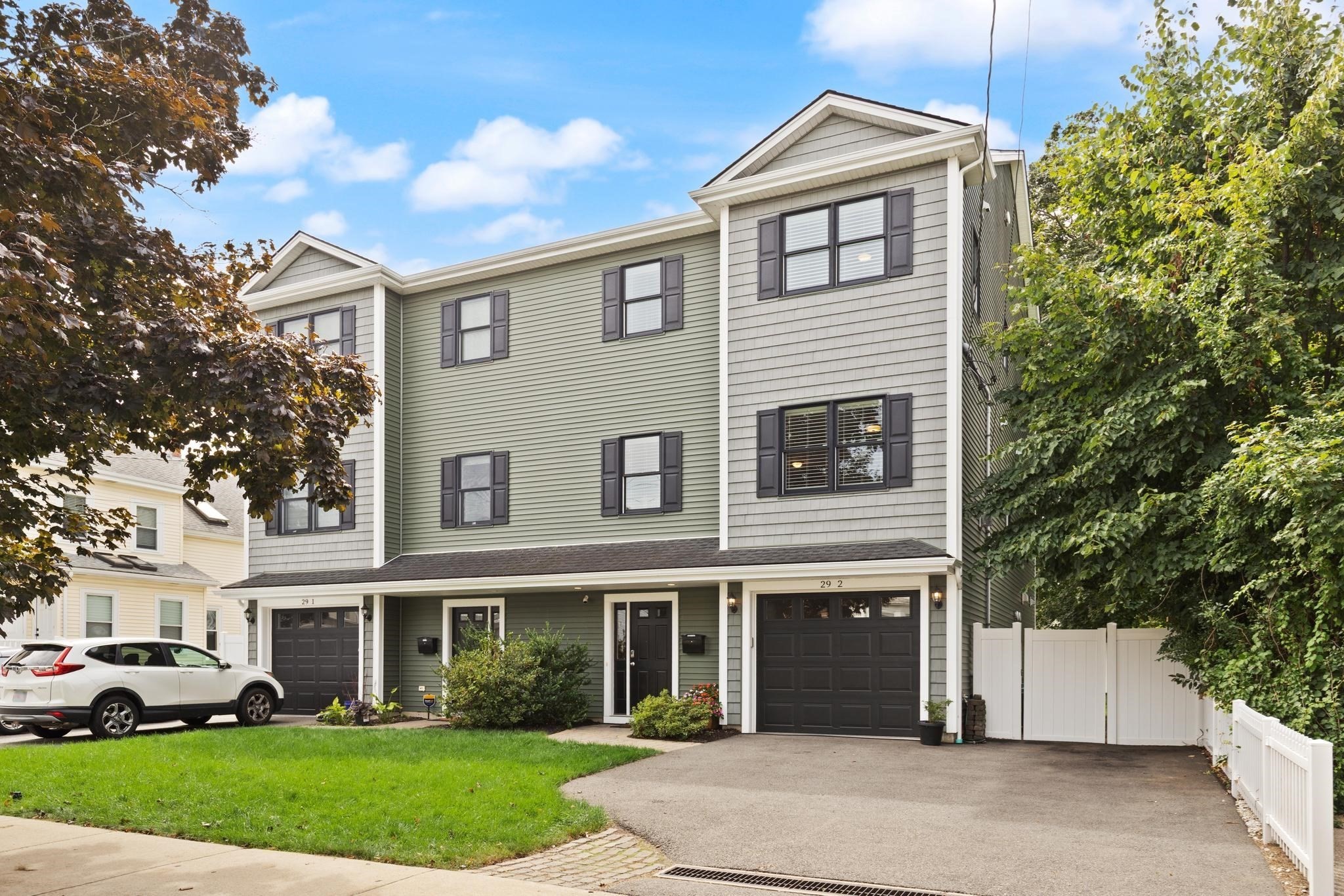 29 Wadsworth Ave # 2
