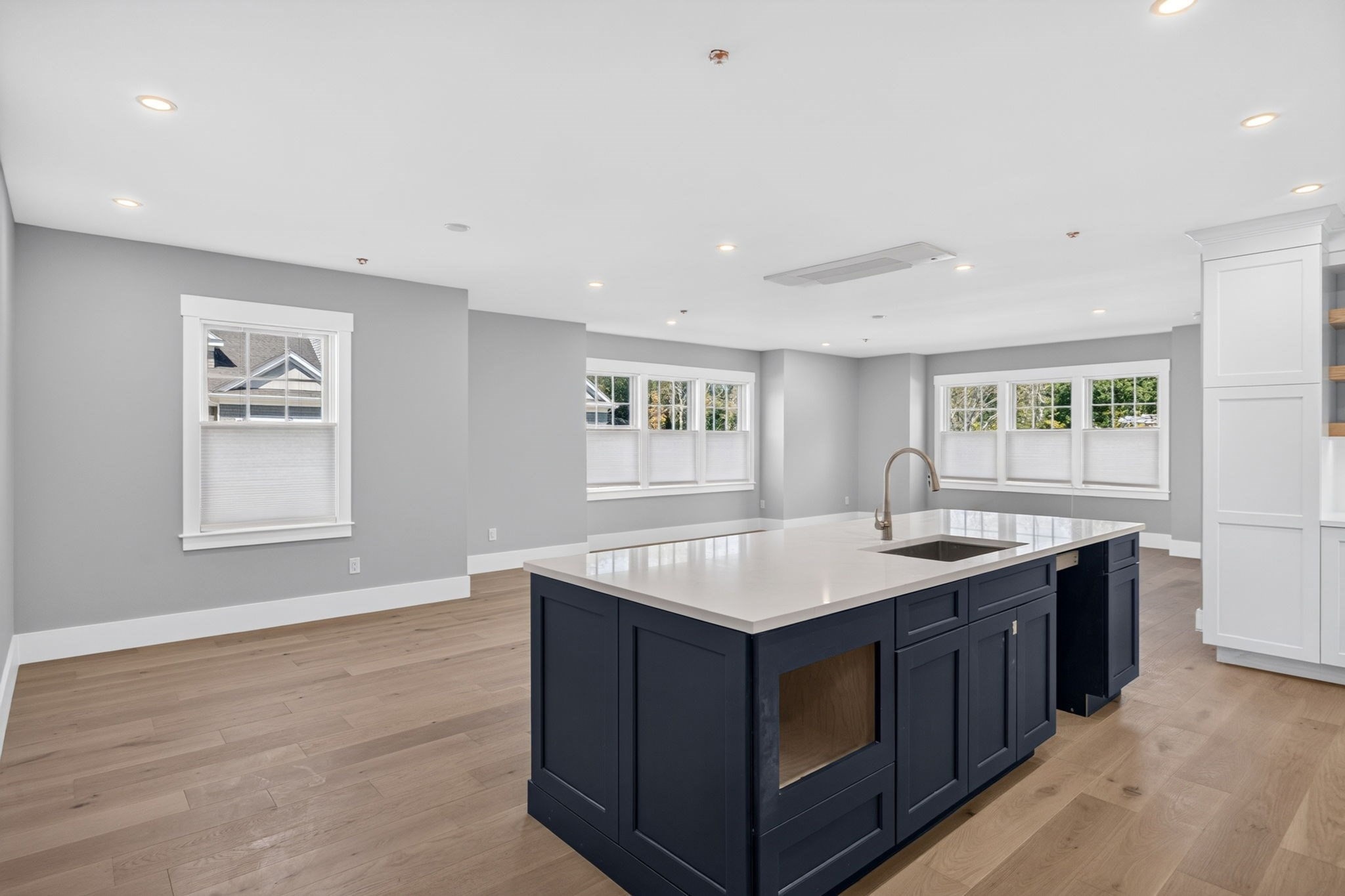 533 Woods Hole Road # E101 Property Photo 2