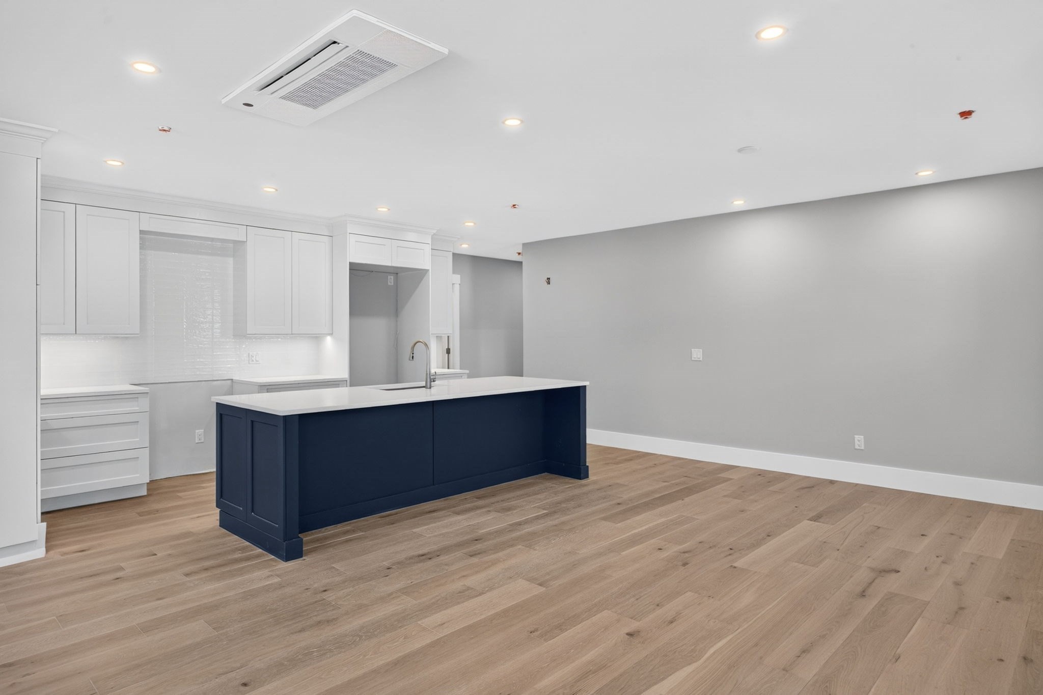 533 Woods Hole Road # E101 Property Photo 5