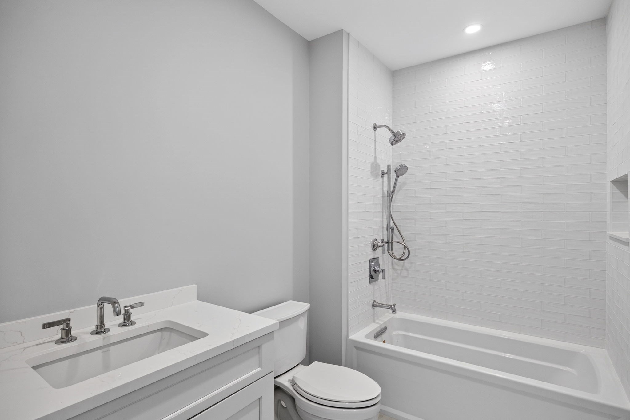 533 Woods Hole Road # E101 Property Photo 18