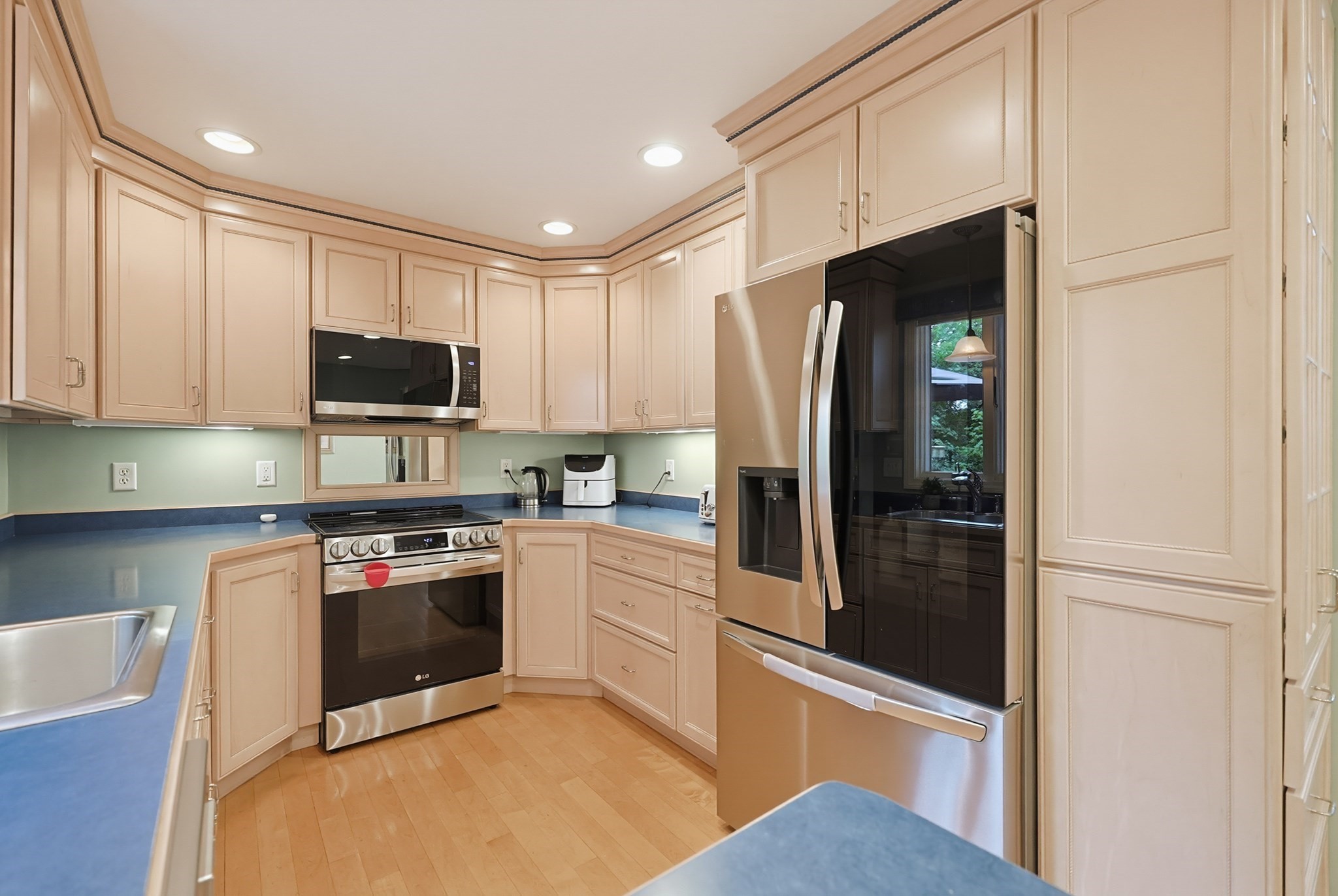 11 Weatherstone Dr # 11 Property Photo 6