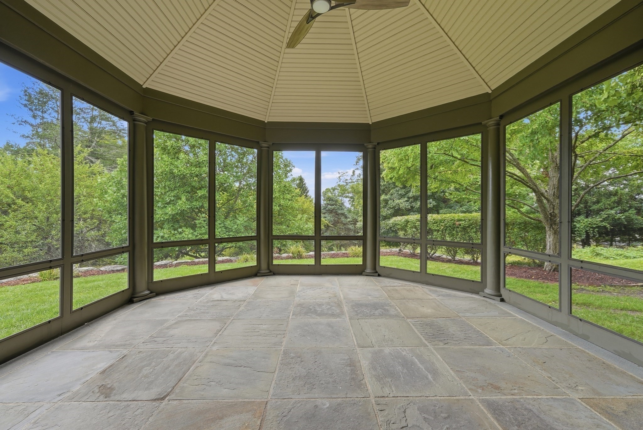 49 Willard Common Property Photo 15